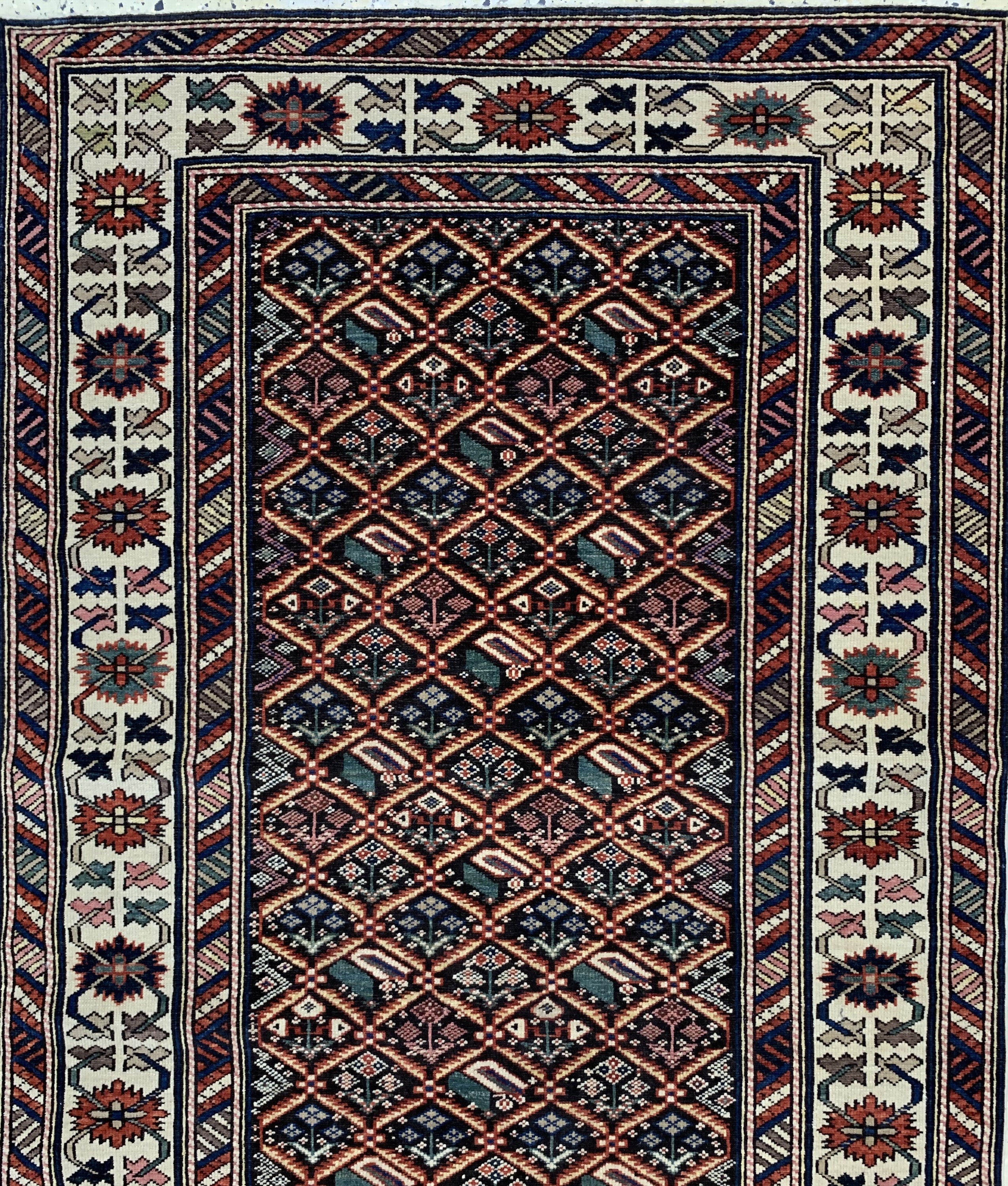 Detail c: Schirwan fein, Kaukasus, Mitte 20.Jhd, Wolle auf Wolle, ca. 290 x 100 cm, EHZ: 2-3