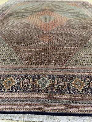 26779259e - Tabriz fine (50 Raj), Persia, end of 20th century, corkwool with silk, approx. 395 x 295cm, approx. 500,000 Kn/sm, condition: 2 (soiled). Rugs, Carpets & Flatweaves