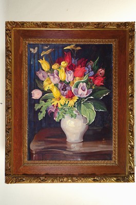 26779264k - Luise Hoff, 1874-1952, still life with tulips in white vase, oil/canvas, right below sign. and dated 1926, approx. 71x51cm, frame approx.93x75cm