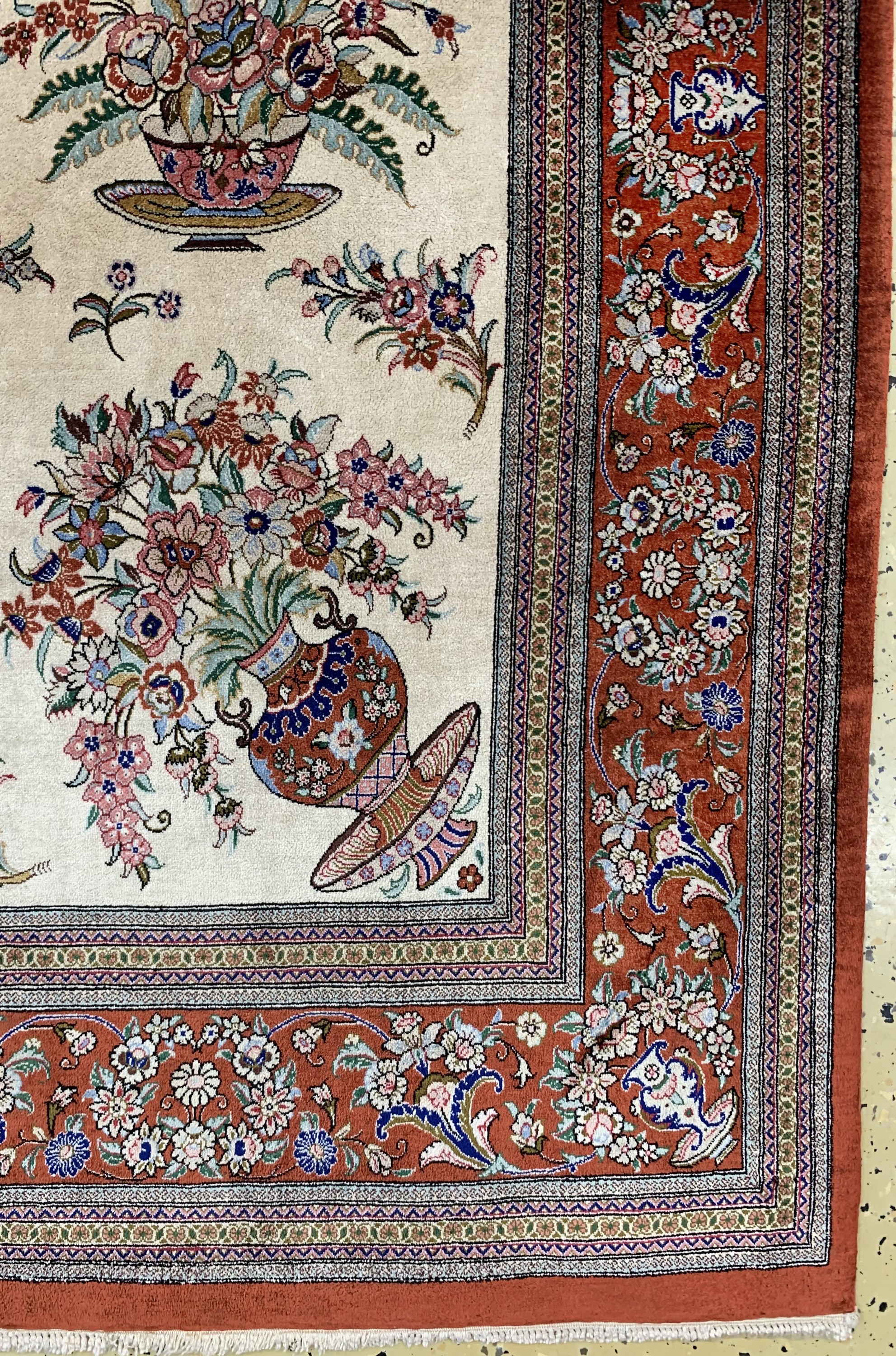 Detail a: Ghom Seide fein signiert, Persien, Ende 20.Jhd, reine Naturseide, ca. 202 x 130 cm, ca. 1,0 Mio. Kn/qm, EHZ: 2