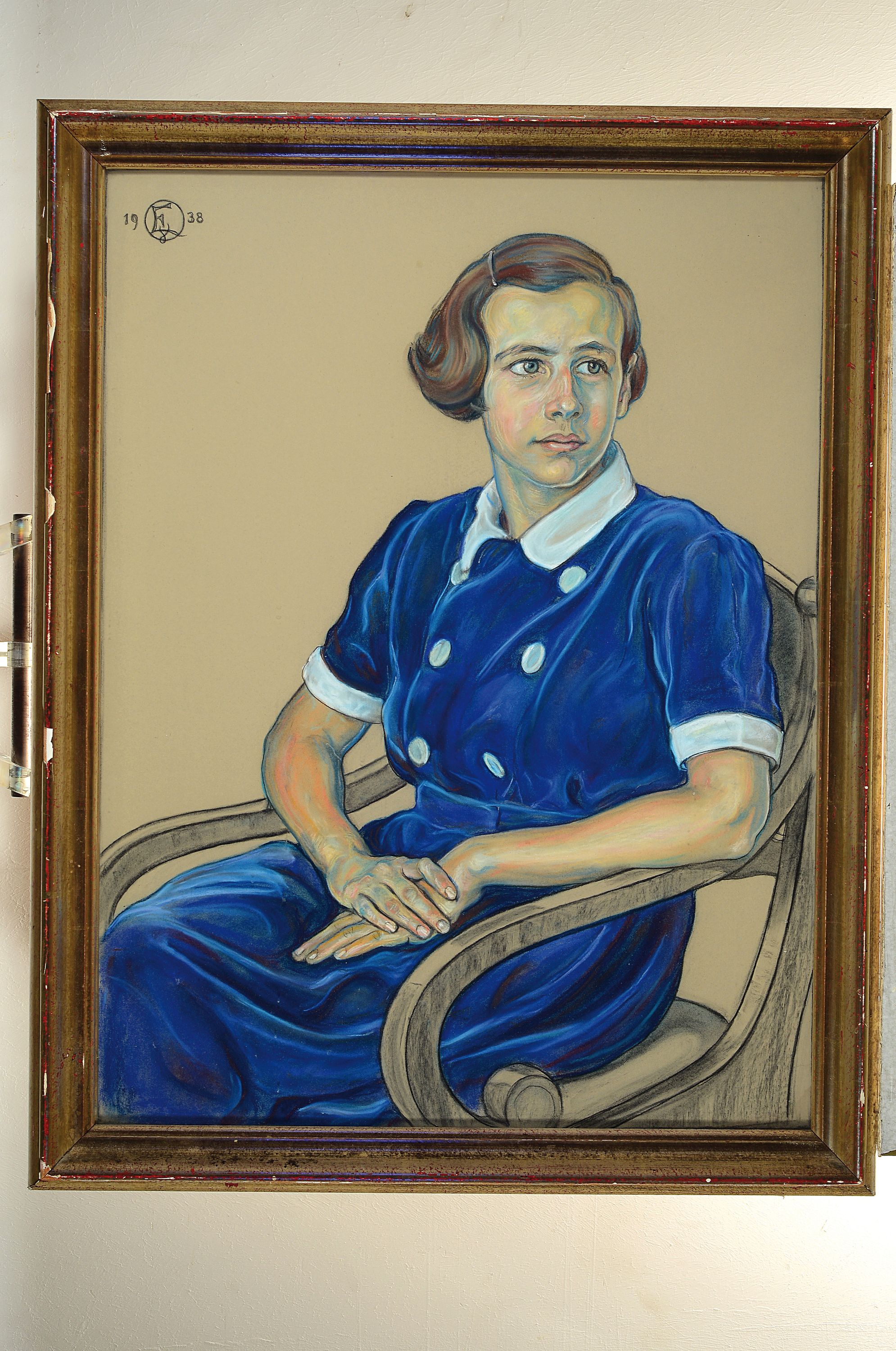 Detail k: Otto Ewel, 1871 Königsberg-1954 Pillnitz, Porträt einer jungen Frau im Sessel, Pastell auf Papier, links oben monogr. und dat. 1938, ca. 78x58cm, ...