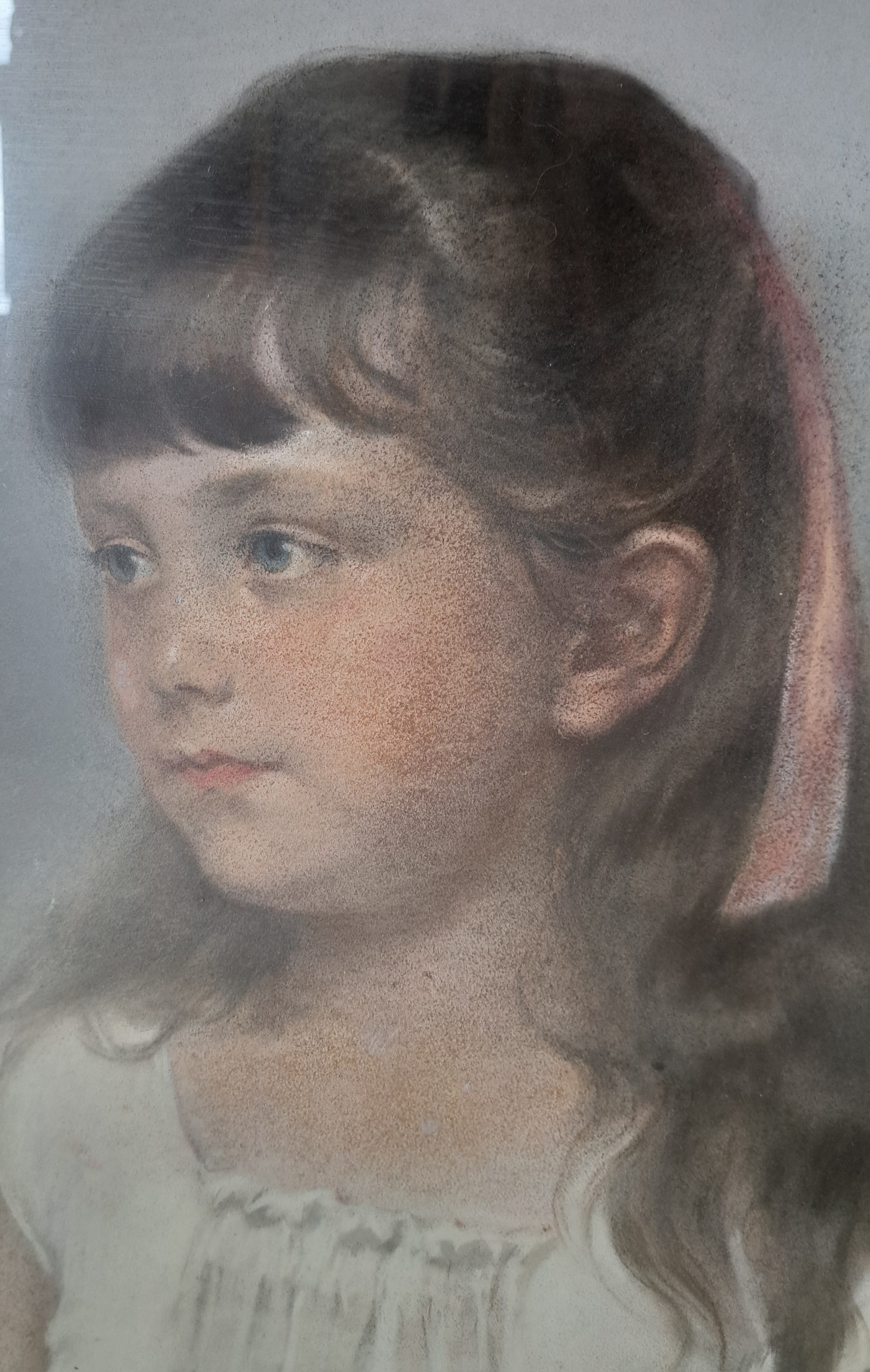 Detail b: Carl Fröschl, 1848 - 1934, Dreiviertelporträt eines Mädchens mit Sommerblumenstrauß im weißen Kleid, li. oben signiert, ca. 87 x 55 cm, unter ...