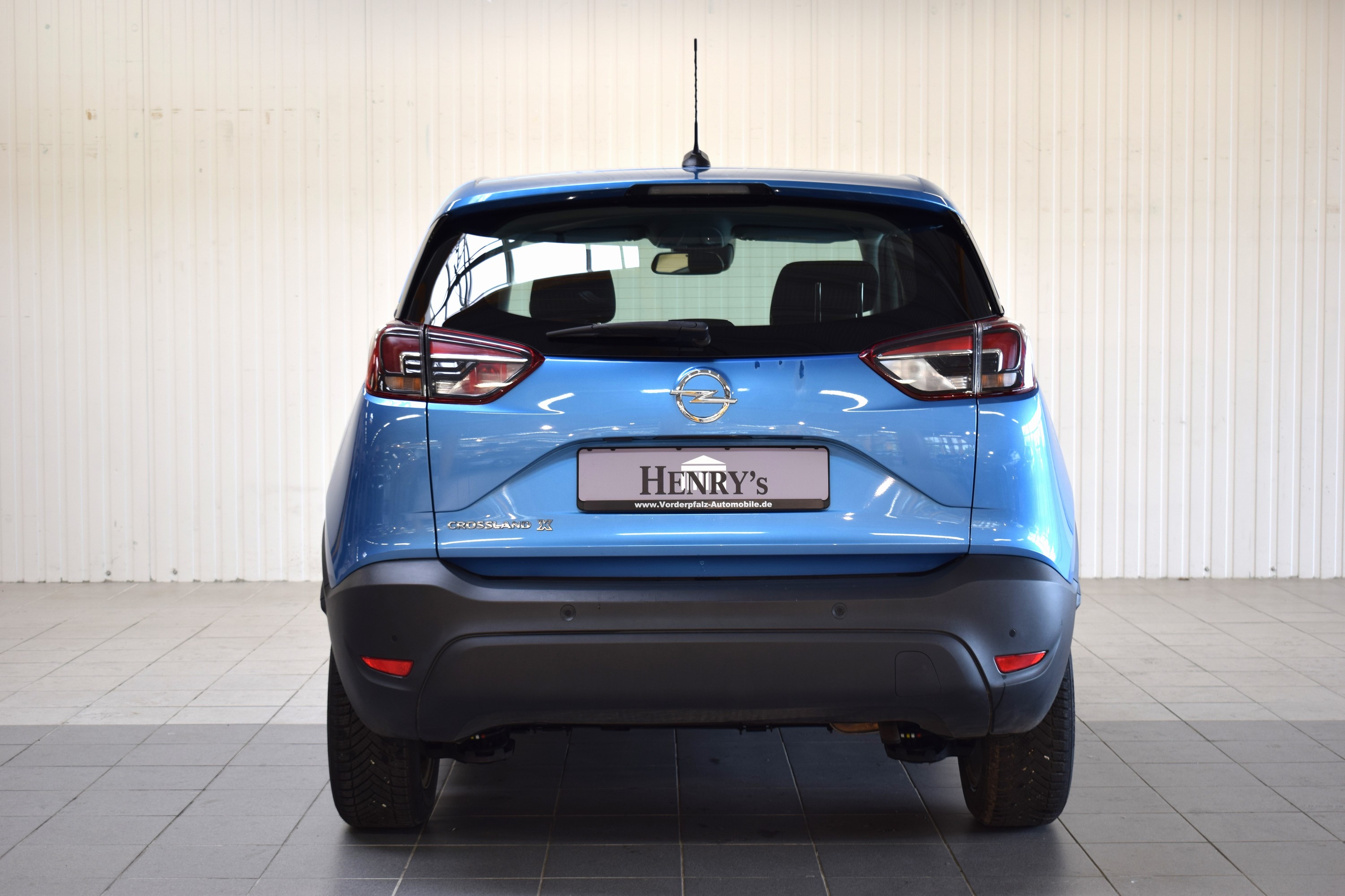 Detail d: Opel Crossland X, EZ 12/2020, Laufleistung 25.500 km, HU 03/2025, 61kW/82 PS, Schaltgetriebe, blau, Stoff schwarz, Bordmappe inkl. Serviceheft ...