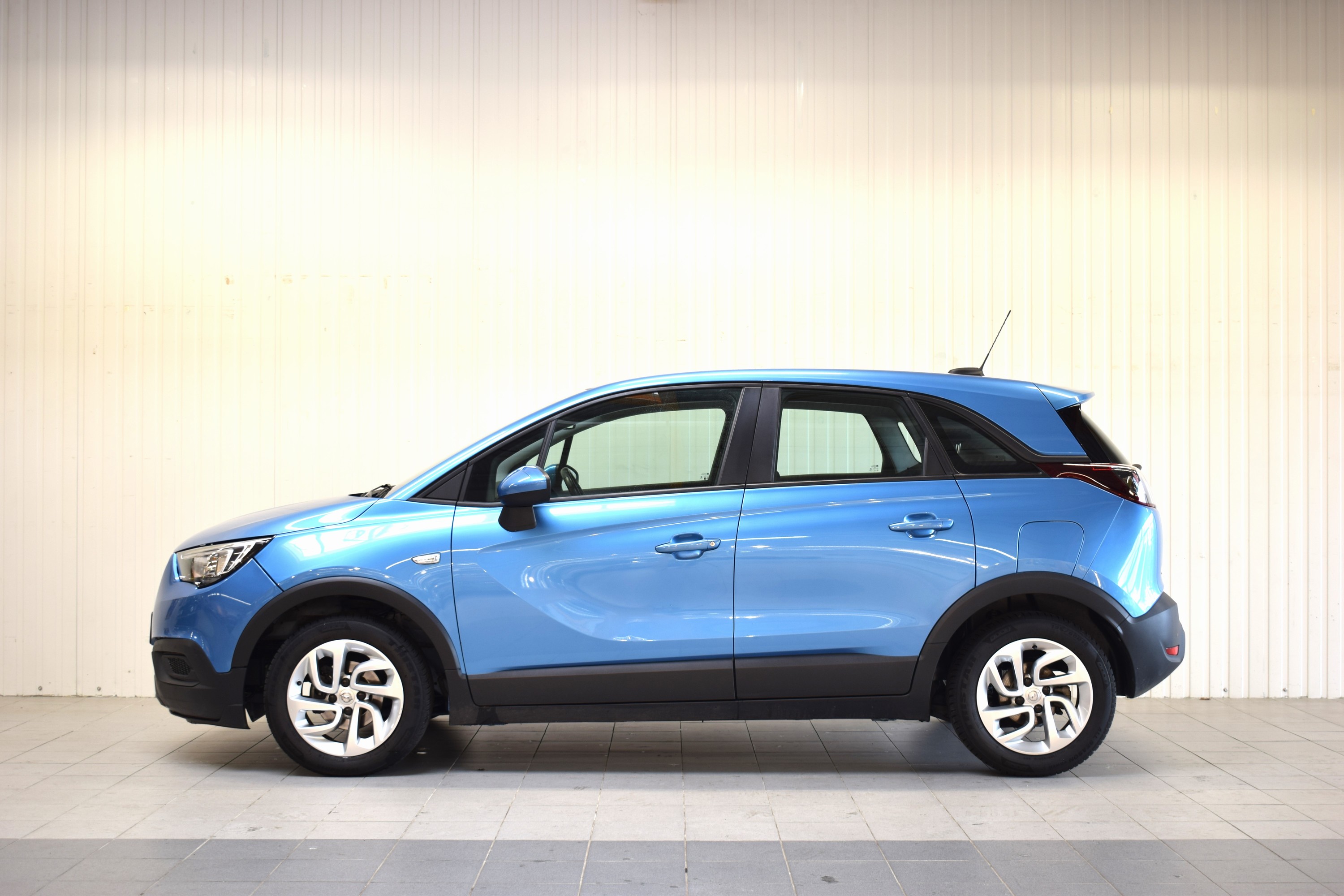 Detail f: Opel Crossland X, EZ 12/2020, Laufleistung 25.500 km, HU 03/2025, 61kW/82 PS, Schaltgetriebe, blau, Stoff schwarz, Bordmappe inkl. Serviceheft ...
