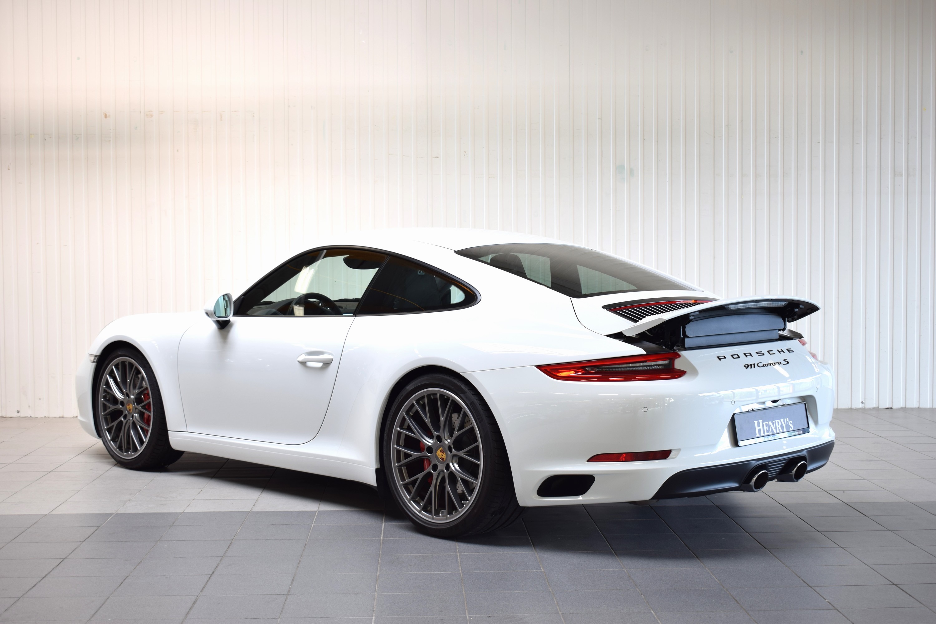 Detail e: Porsche 911 Carrera S, EZ 04/2016, Laufleistung 26.817 km, HU 04/2025, 1.Hand, 309kW/420 PS, Automatikgetriebe, weiß, Leder schwarz, ...