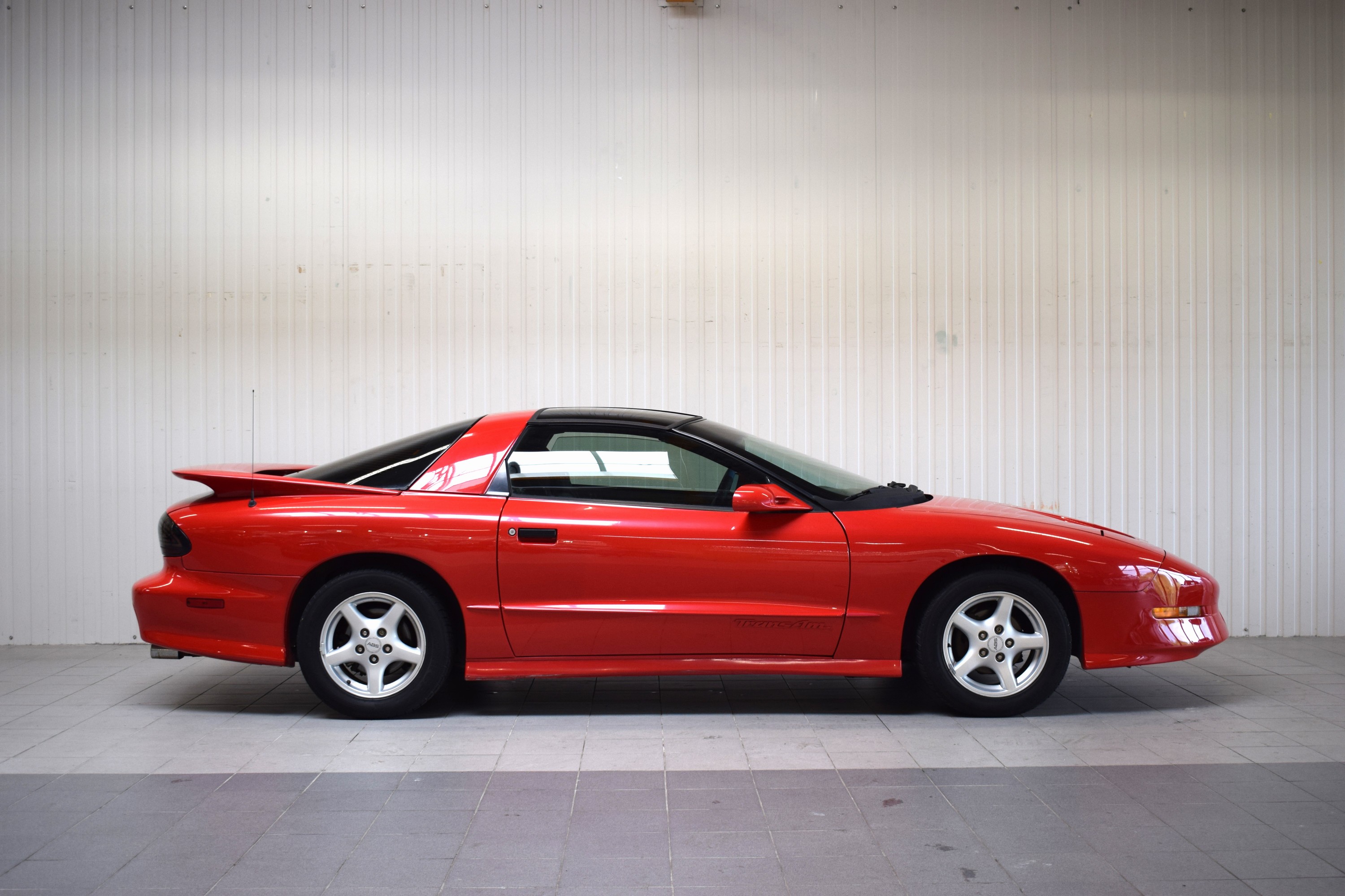 Detail g: Pontiac Firebird Trans AM, EZ 05/1995, Laufleistung abgelesen 99.200 meilen, 4.Hand in Deutschland, HU abgelaufen, 201 kW/273 PS, 8-Zylinder, ...