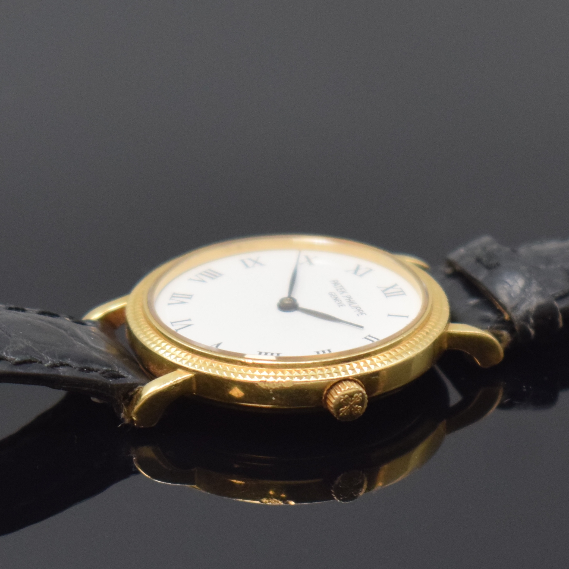 Detail c: PATEK PHILIPPE Calatrava Referenz 4819 elegante Damenarmbanduhr in GG 750/000, Schweiz um 1990, quarz, 2-tlg. Geh., Boden aufgedr., Clous de ...