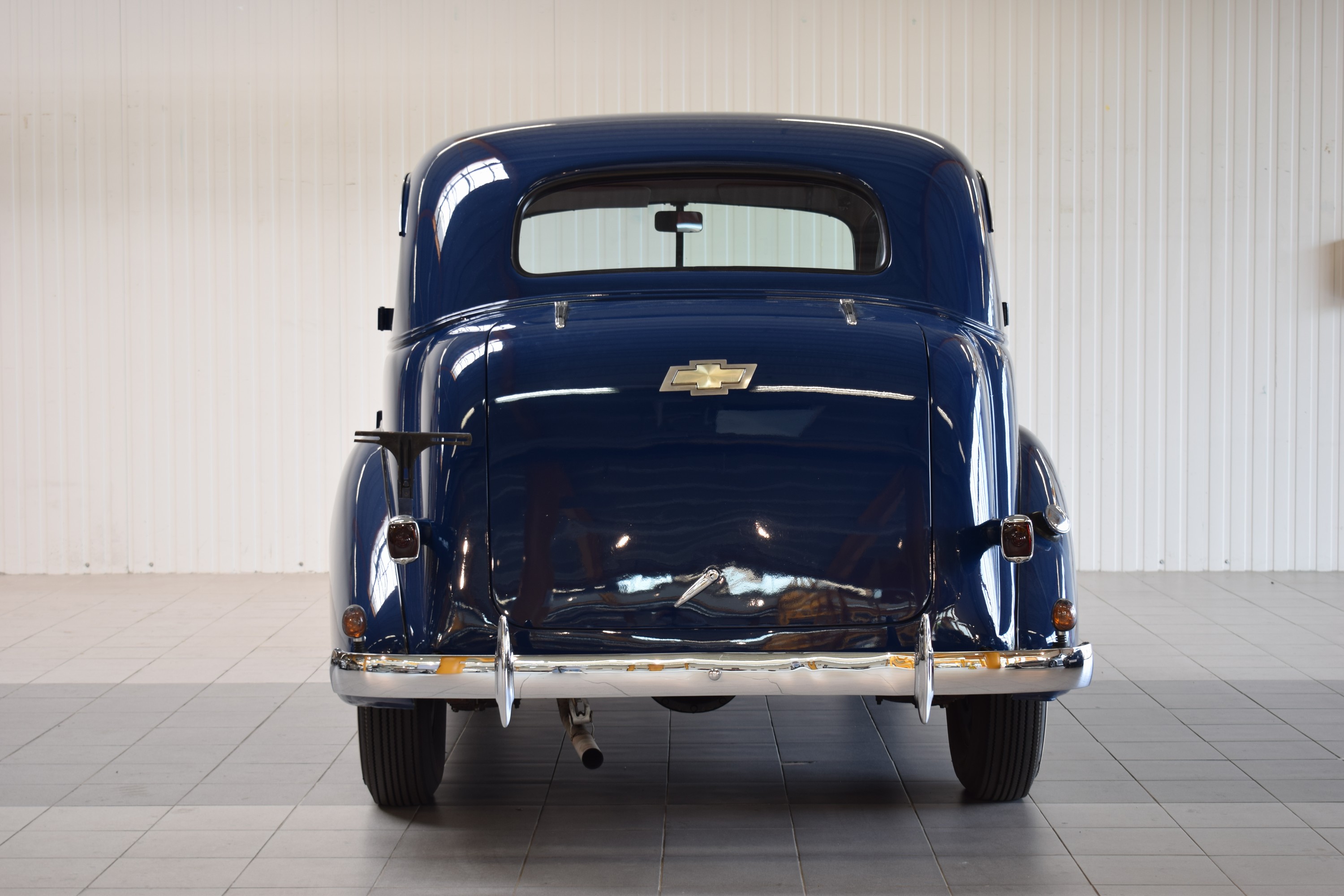 Detail d: Chevrolet Master Deluxe, EZ 01/1937, Fahrgestellnummer: 21GB0212426, Laufleistung ca. 80.500 Meilen abgelesen, 63 kW/85 PS, Schaltgetriebe, ...