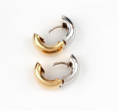 26779668a - Pair of 18 kt gold earhoops
