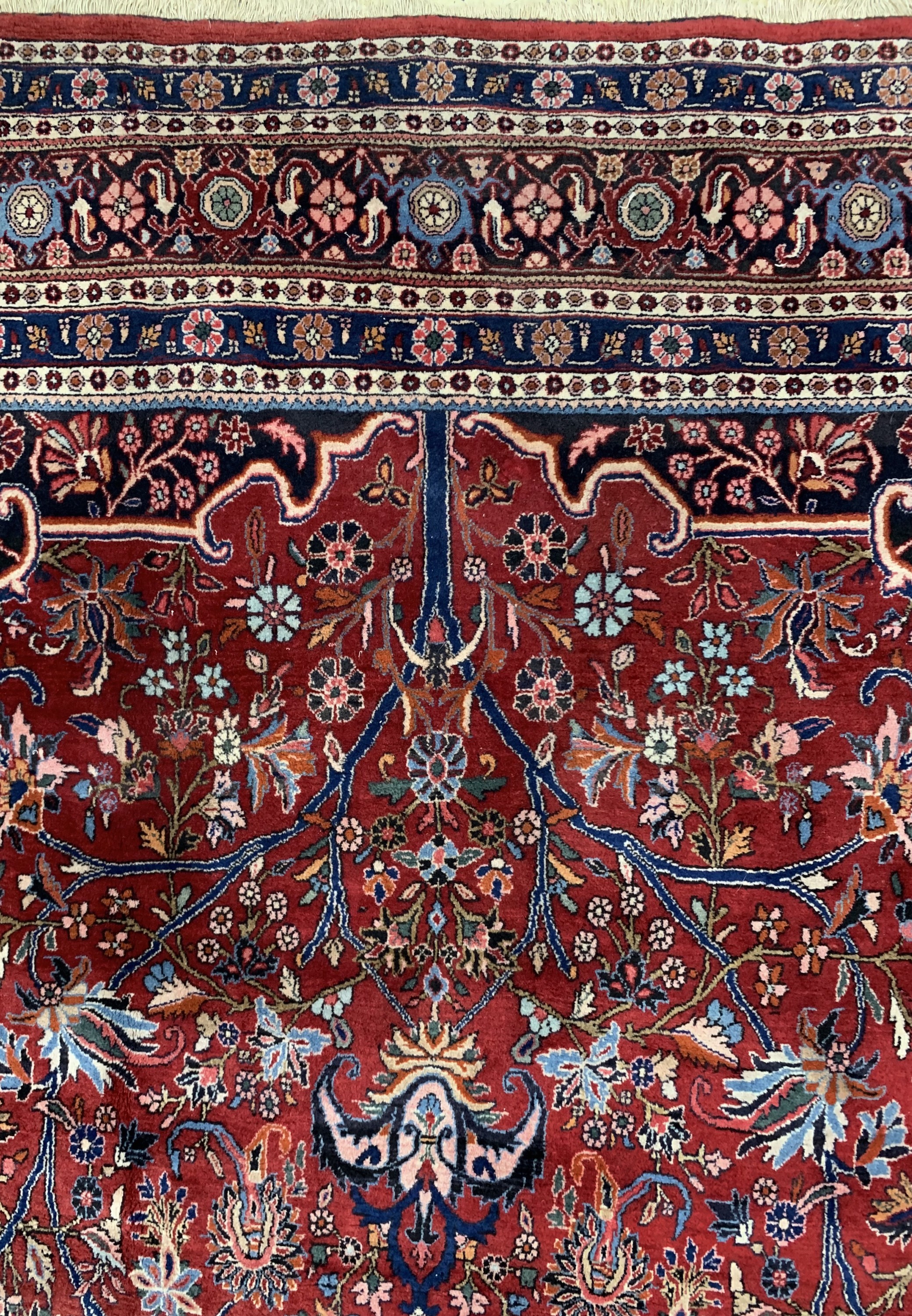 Detail c: Bidjar alt, Persien, Mitte 20.Jhd, Wolle auf Baumwolle, ca. 400 x 280 cm, Reinigungsbedürftig, EHZ: 2
