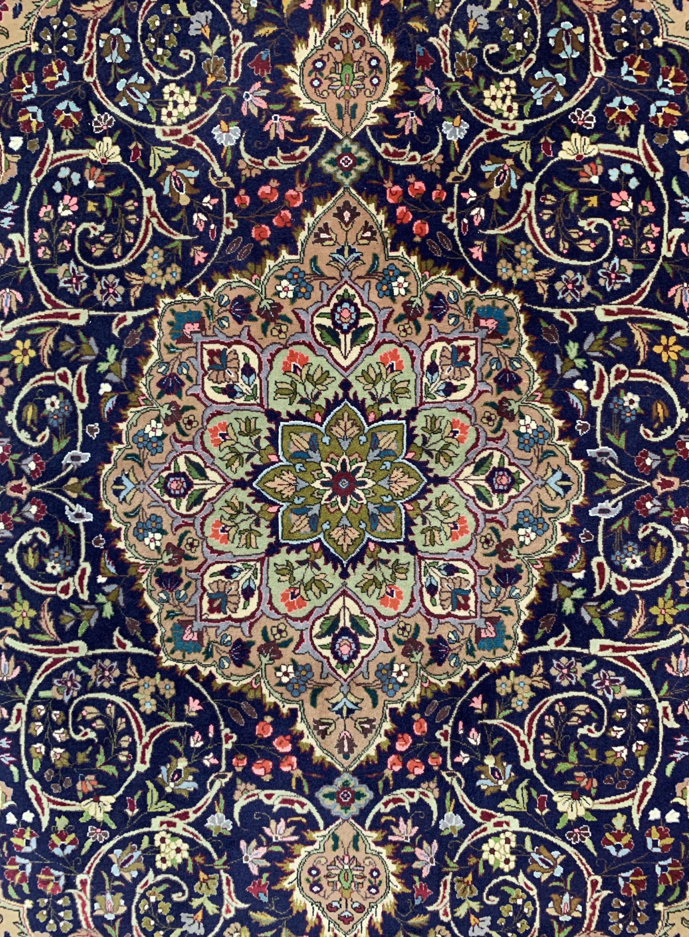 Detail b: Täbriz Kork(40 Raj), Persien, Mitte 20.Jhd,Korkwolle auf Baumwolle, ca. 295 x 195 cm, EHZ: 2