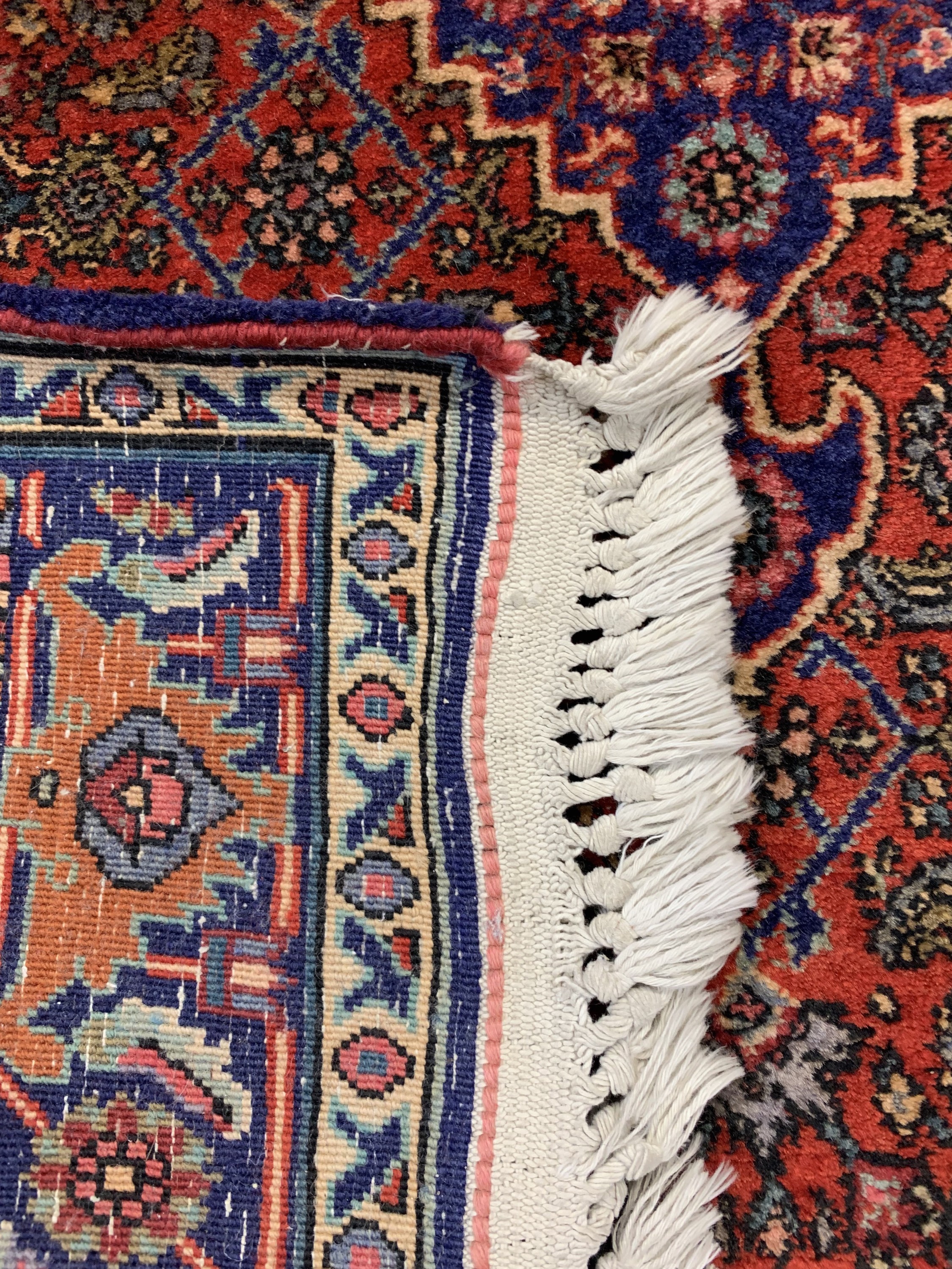 Detail d: Bidjar, Persien, Ende 20.Jhd, Wolle auf Baumwolle, ca. 160 x 114 cm, Reinigungsbedürftig, EHZ: 2