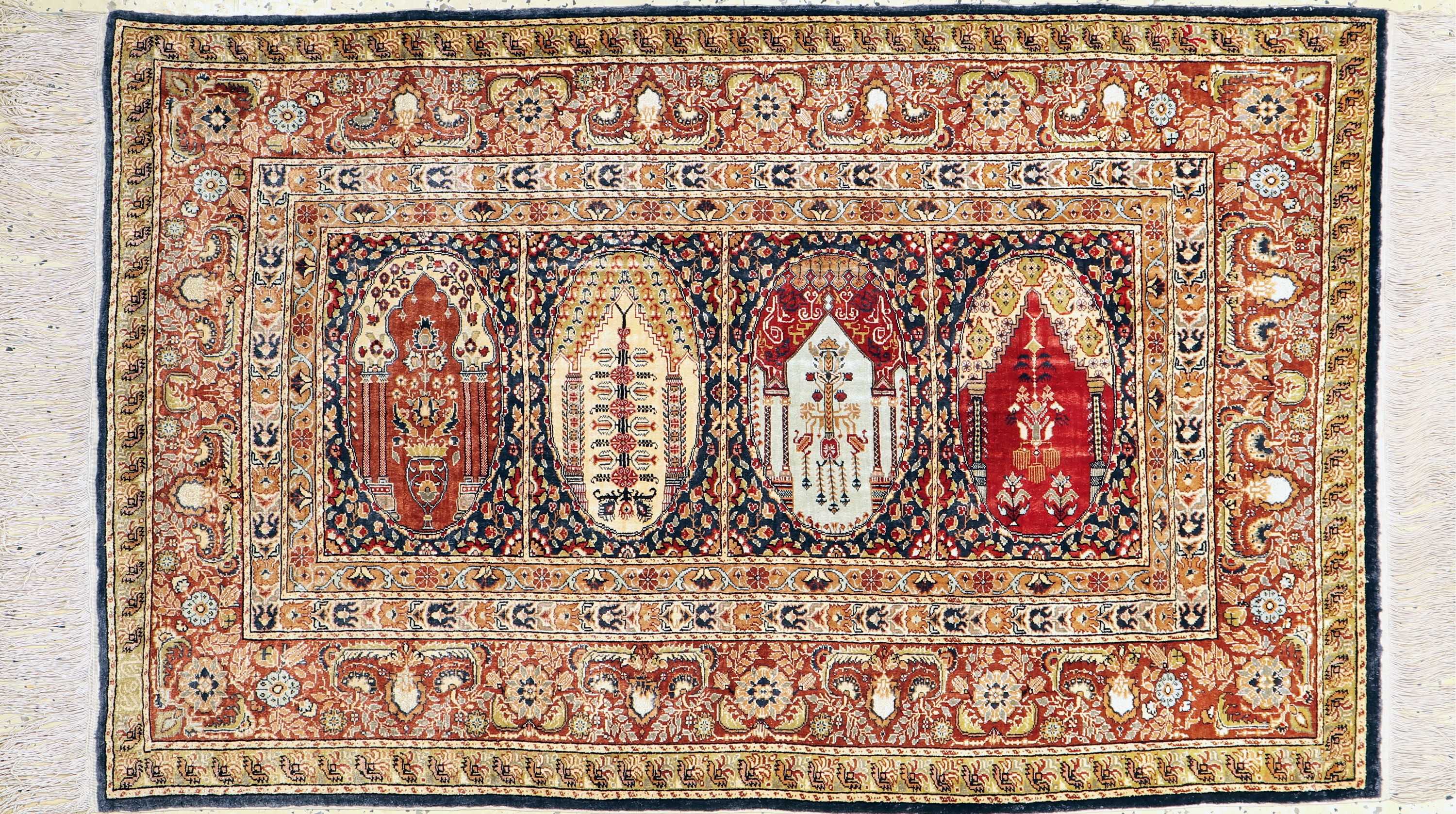 Kayseri"Saf"Seide, Türkei, Mitte 20.Jhd, reine Naturseide(Metallbroschiert), ca. 130 x 80 cm, EHZ: 1-2