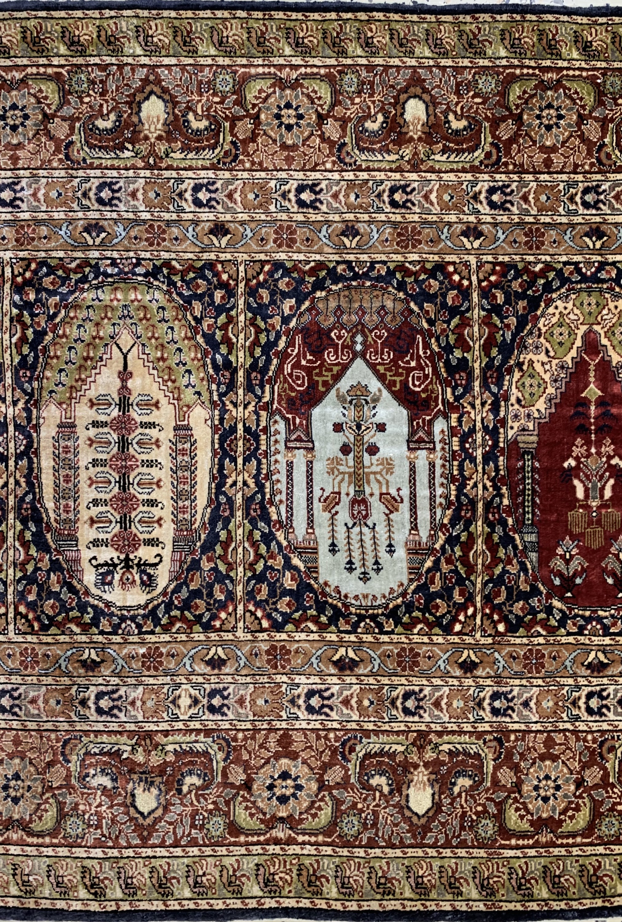 Detail c: Kayseri"Saf"Seide, Türkei, Mitte 20.Jhd, reine Naturseide(Metallbroschiert), ca. 130 x 80 cm, EHZ: 1-2