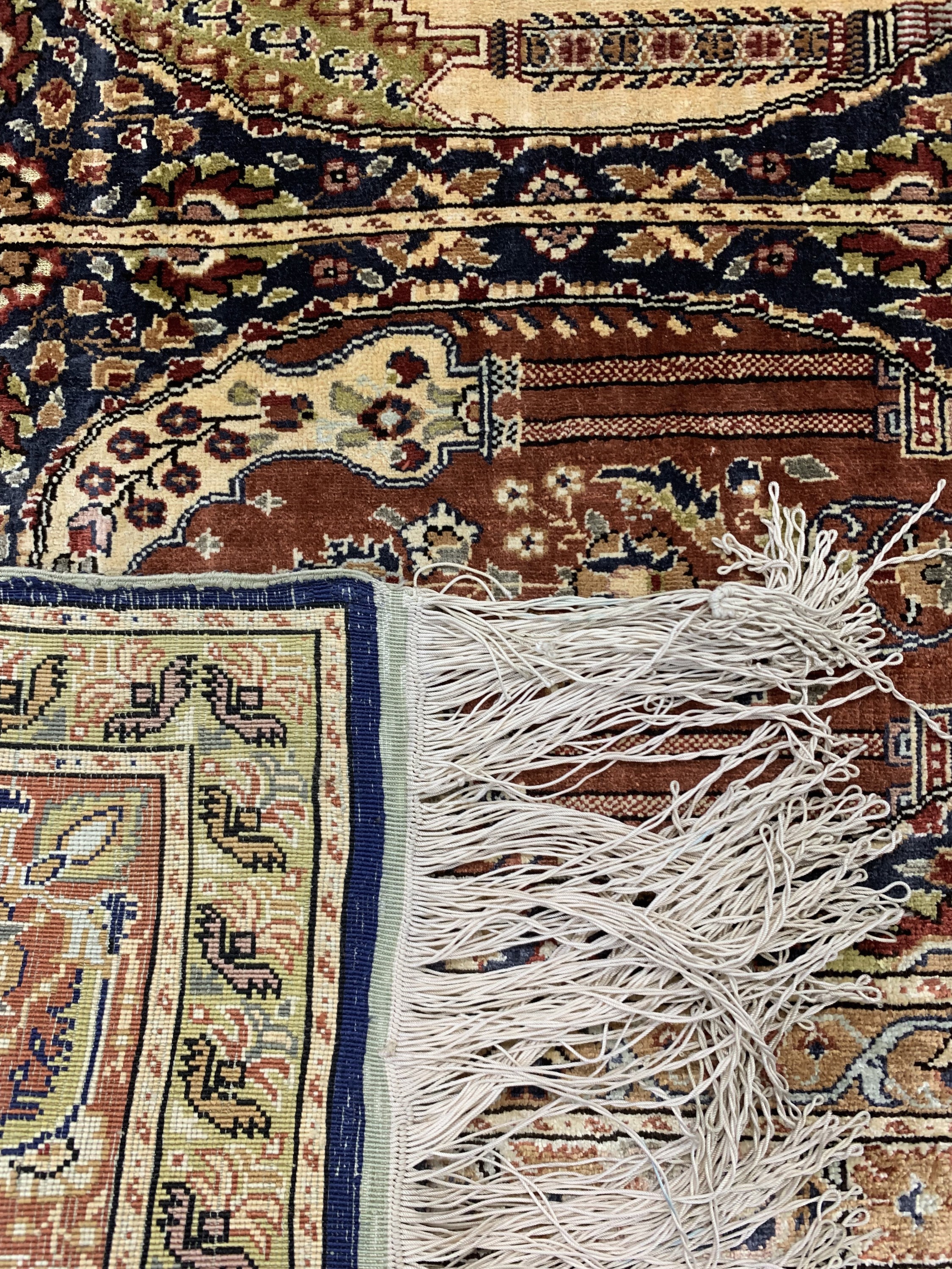 Detail e: Kayseri"Saf"Seide, Türkei, Mitte 20.Jhd, reine Naturseide(Metallbroschiert), ca. 130 x 80 cm, EHZ: 1-2