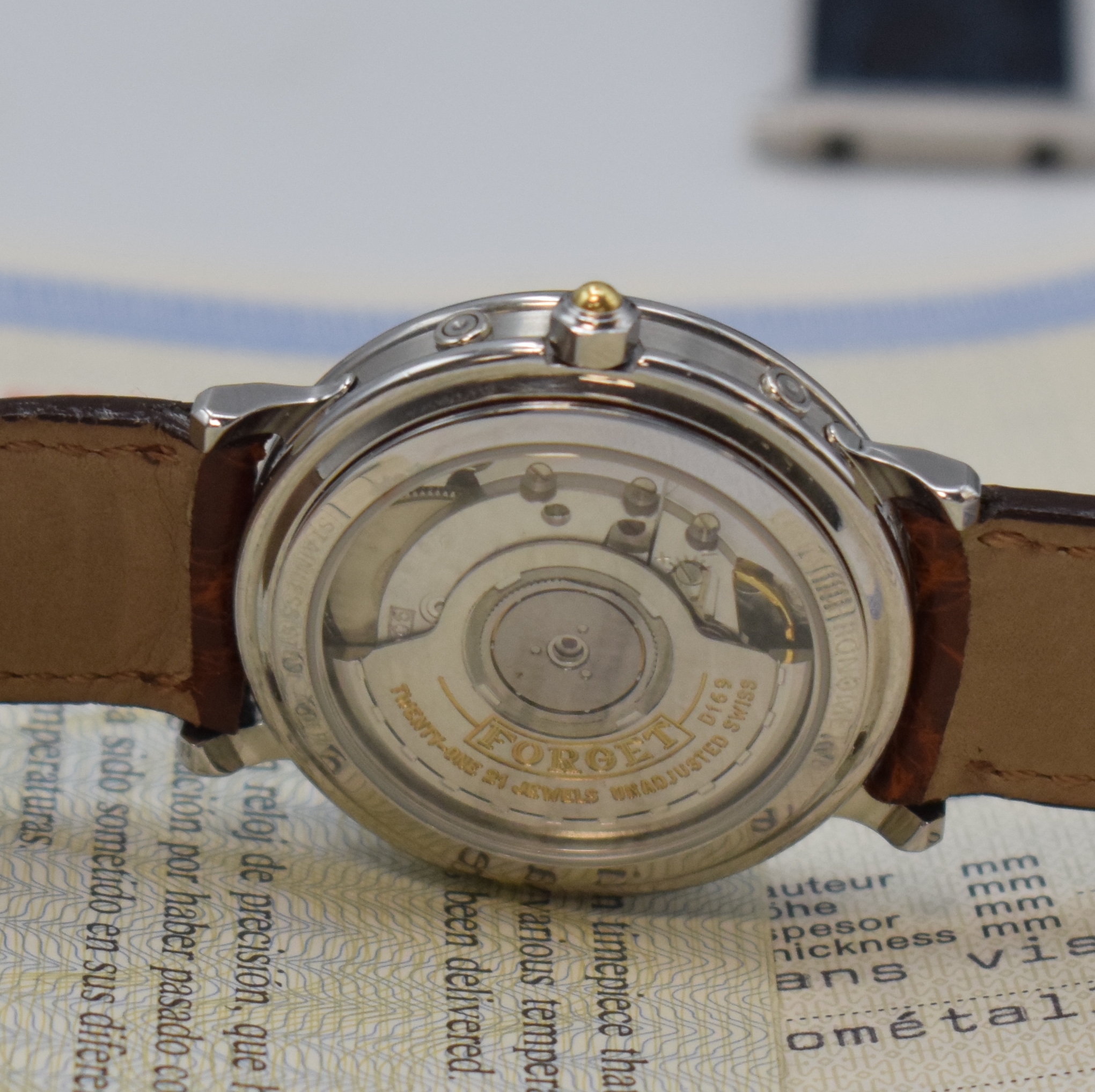 Detail d: Konvolut Forget 4 Armbanduhren und großes Lot an Forget Ersatzteilen, Schweiz 1990er Jahre, Uhren alle Automatik und beids. vergl. an orig. ...