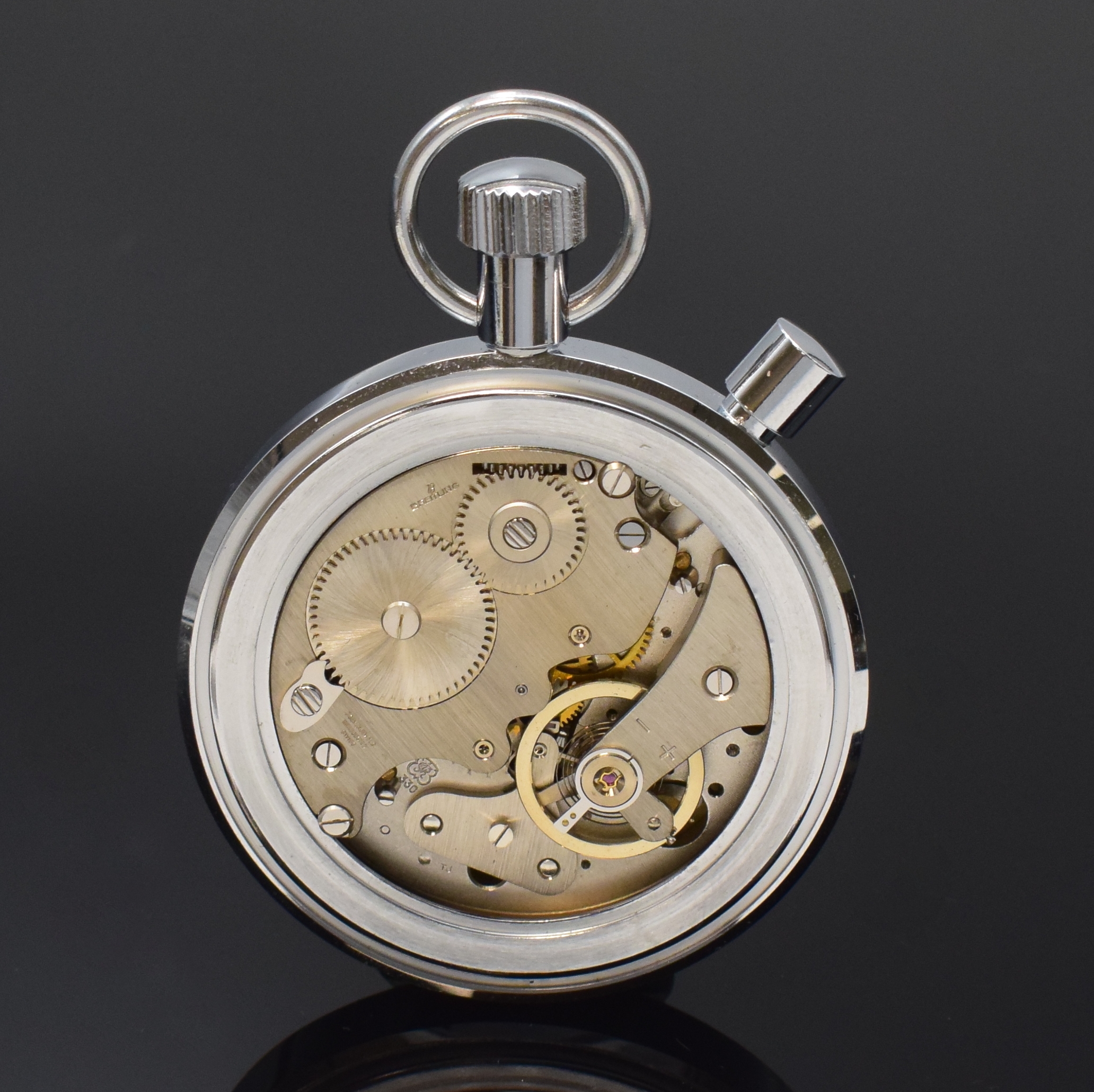 Detail b: BREITLING Ref. 2534 nahezu neuwertige Stoppuhrmit Rattrapante, Schweiz um 1970, verchr. Geh., Boden u. geschwärzte Lünette aufgedr., ...