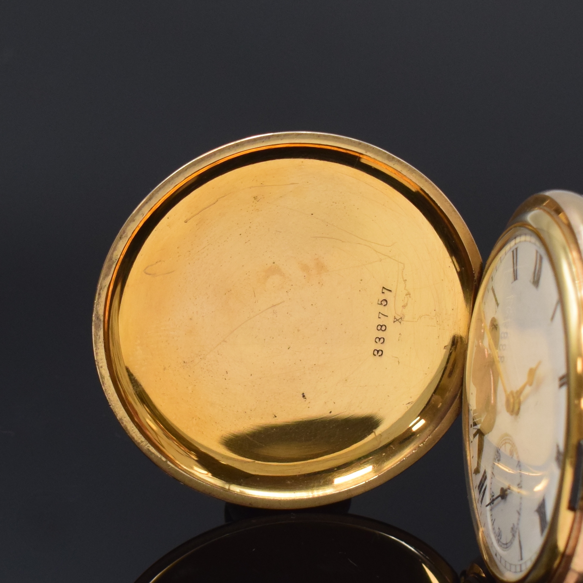 Detail a: AMERICAN WALTHAM Traveler vergoldete Taschenuhr mit späterem erotischen Automaten, USA um 1910, glattes Geh., Cuvette fehlt, 2-tlg. Emailzifferbl. ...