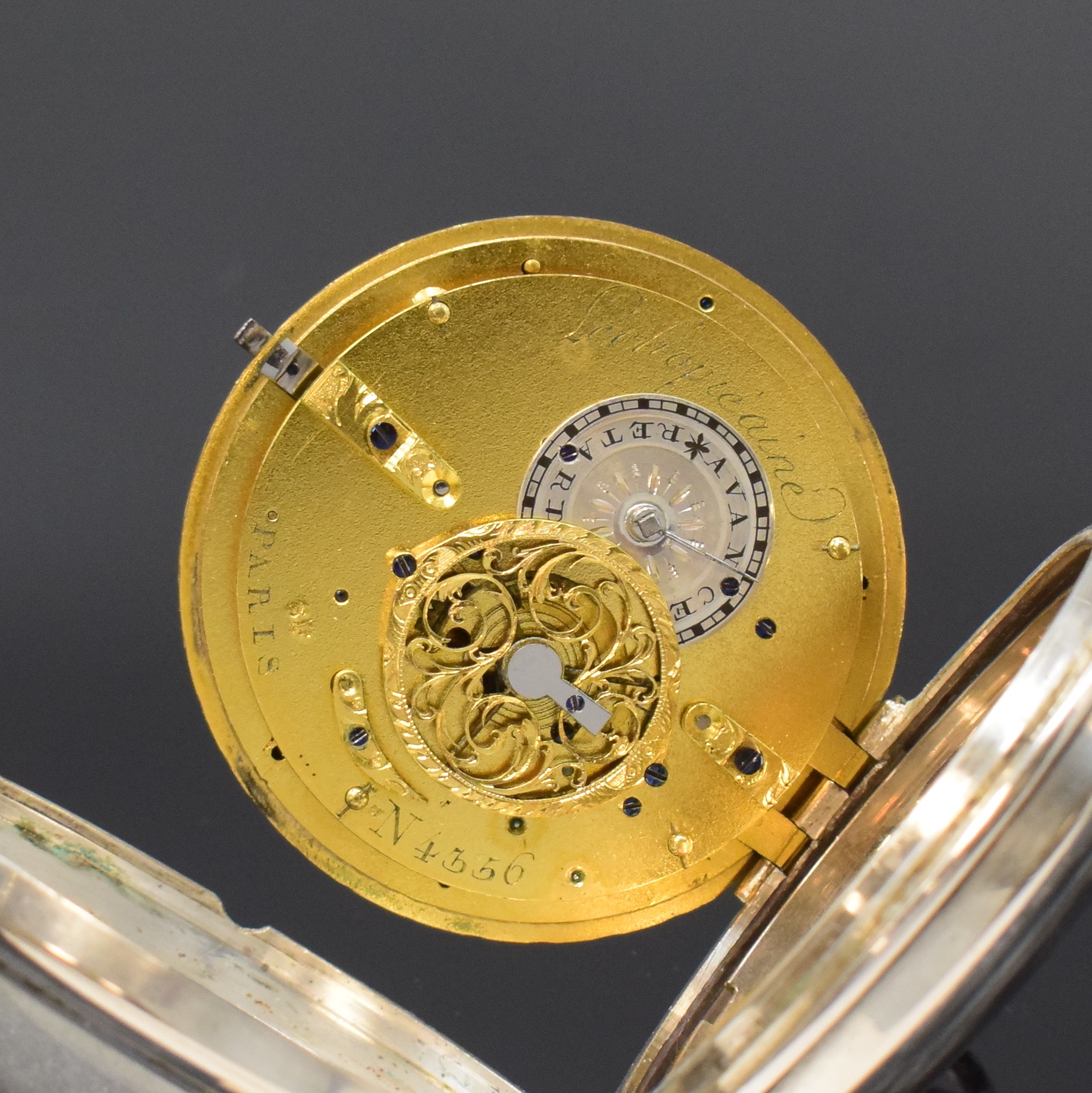 Detail c: LECHOPIEAINE à Paris Spindeltaschenuhr mit Wecker in Silber, Frankreich um 1820, Schlüsselaufzug, schweres glattes Geh., Lünette zu richten, ...