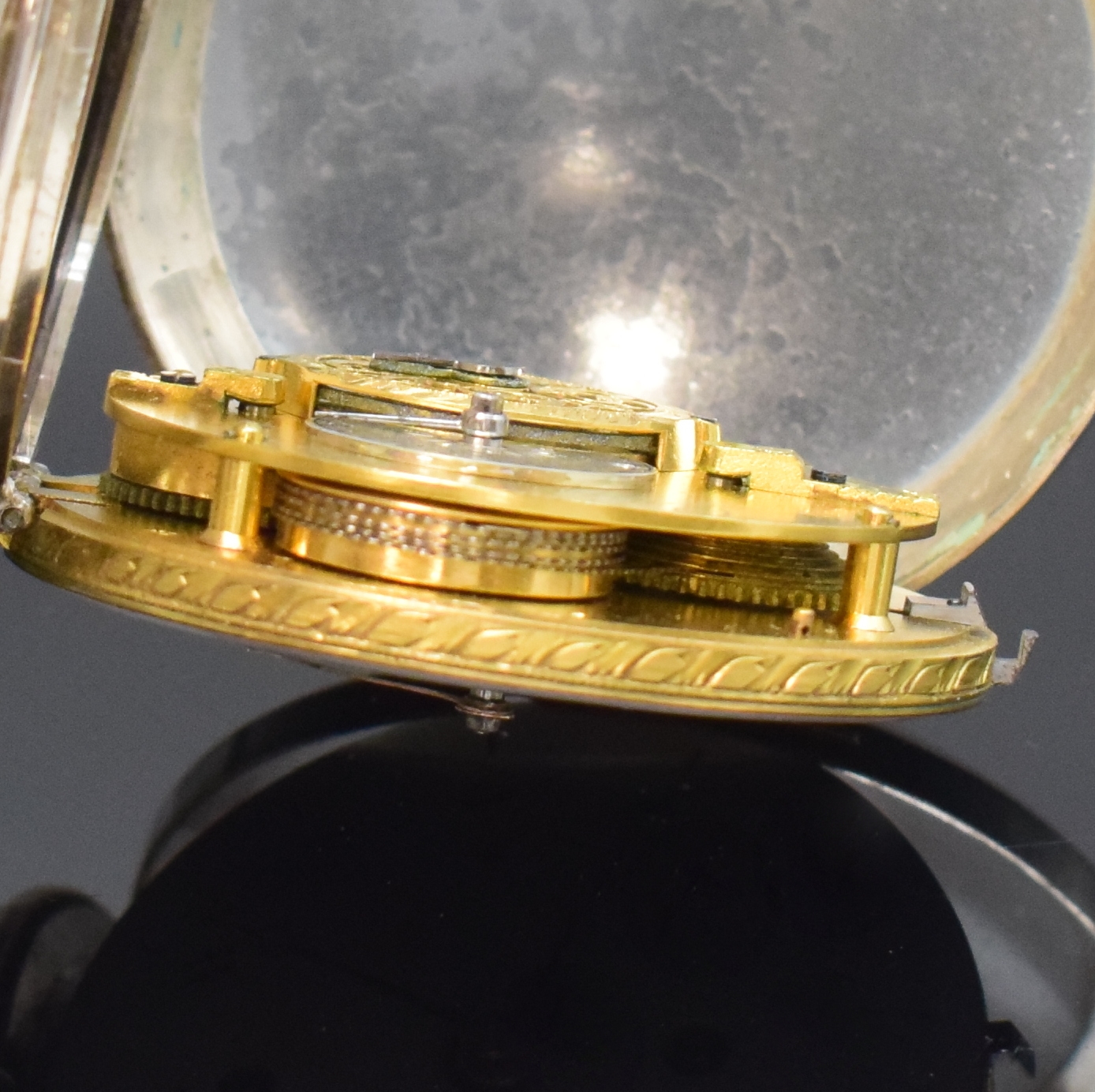 Detail d: LECHOPIEAINE à Paris Spindeltaschenuhr mit Wecker in Silber, Frankreich um 1820, Schlüsselaufzug, schweres glattes Geh., Lünette zu richten, ...