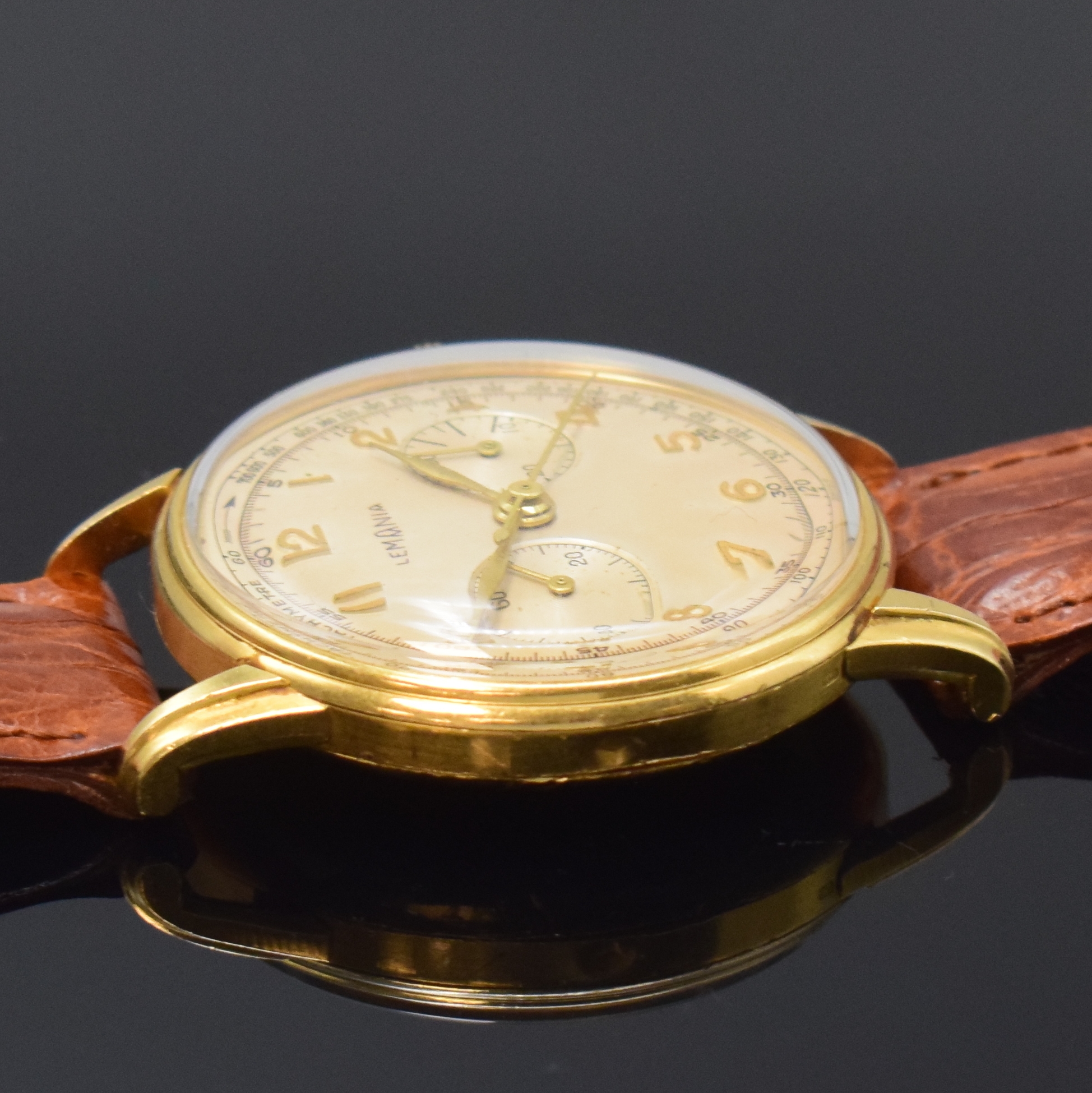 Detail c: LEMANIA CH 27 Schaltradchronograph in GG 750/000, Schweiz um 1950, Handaufzug, 3-tlg. Geh. dell., Boden u. Glasrand gedr., schön pat. orig. ...