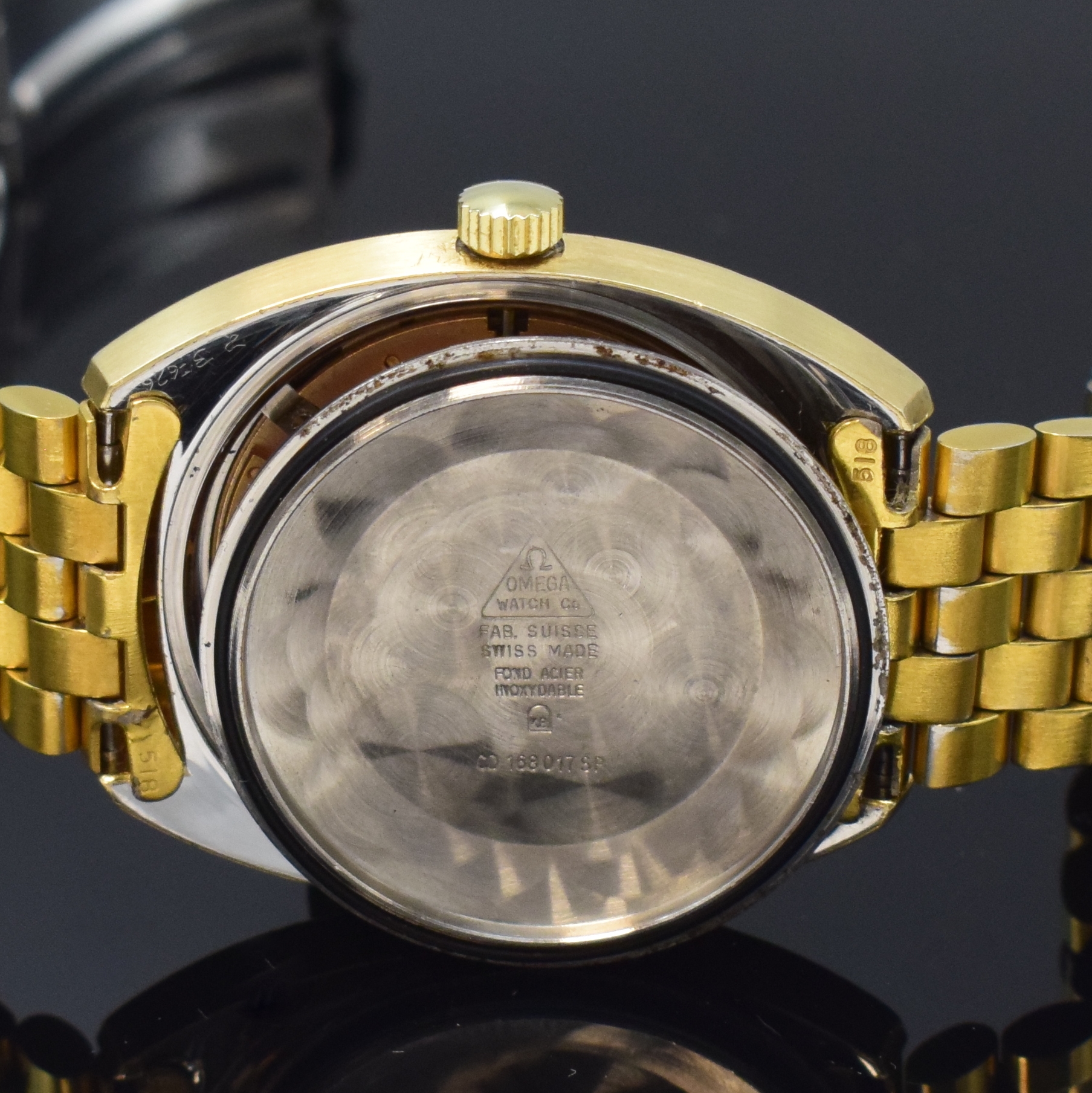 Detail g: OMEGA Constellation Armbandchronometer in Stahl/Goldhaube Referenz 168.017SP, Schweiz um 1970, Automatik, gold. Sternwarten-Plakette auf verschr. ...