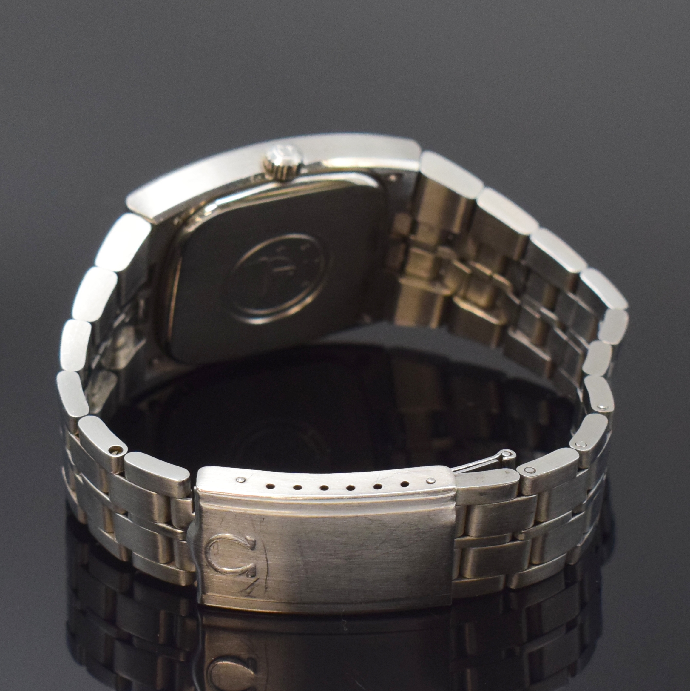 Detail b: OMEGA für MEISTER Constellation Referenz 168.047 Armbandchronometer in Stahl/Stahlband, Schweiz um 1970, Automatik, Stülpgeh. rücks. 4-fach ...