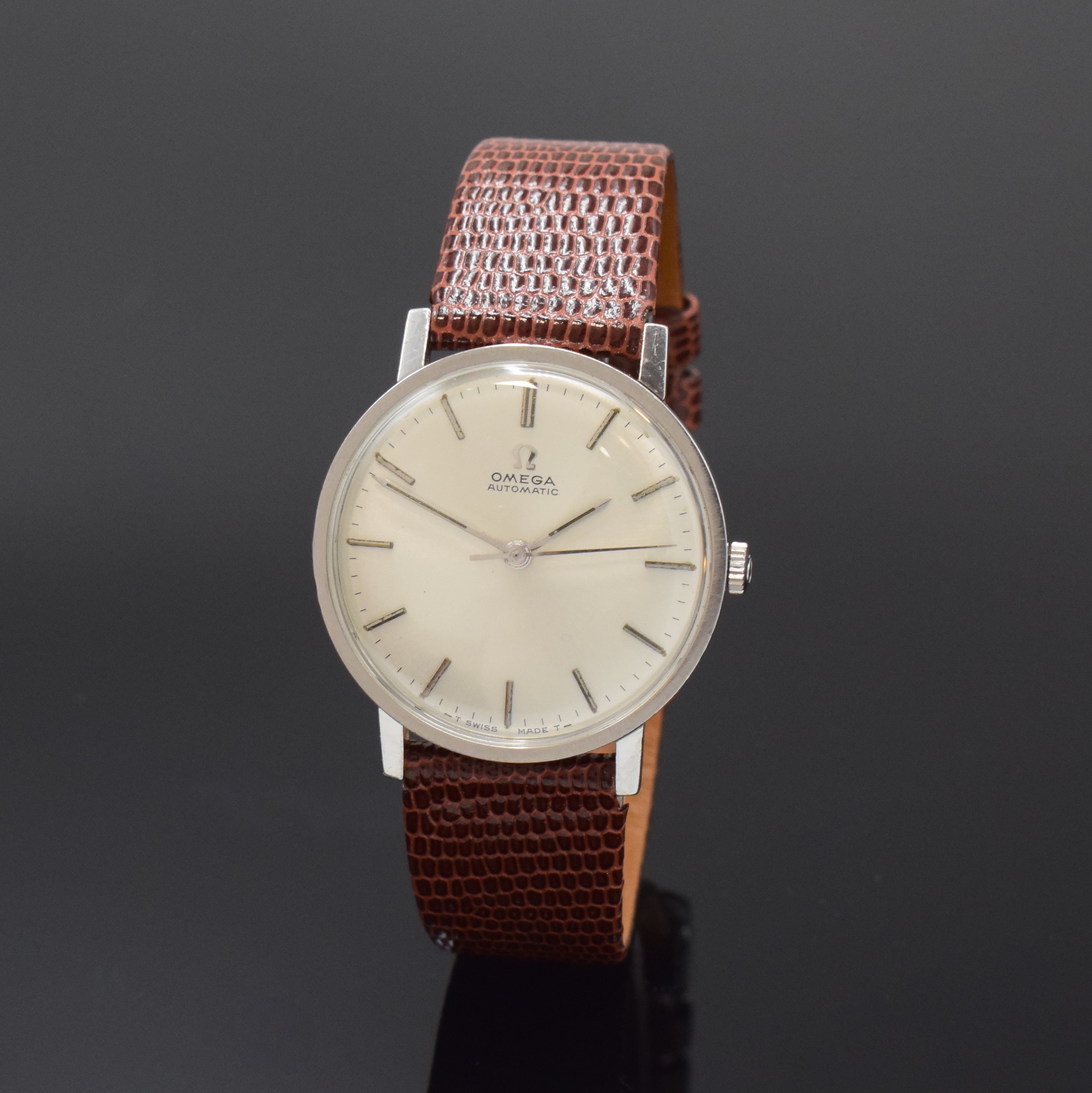 OMEGA Referenz 161.009 Herrenarmbanduhr in Stahl, Schweiz um 1966, Automatik, 3-tlg. Geh., Boden u. Glasrand aufgedr., orig. Glas u. Krone, silb. ...