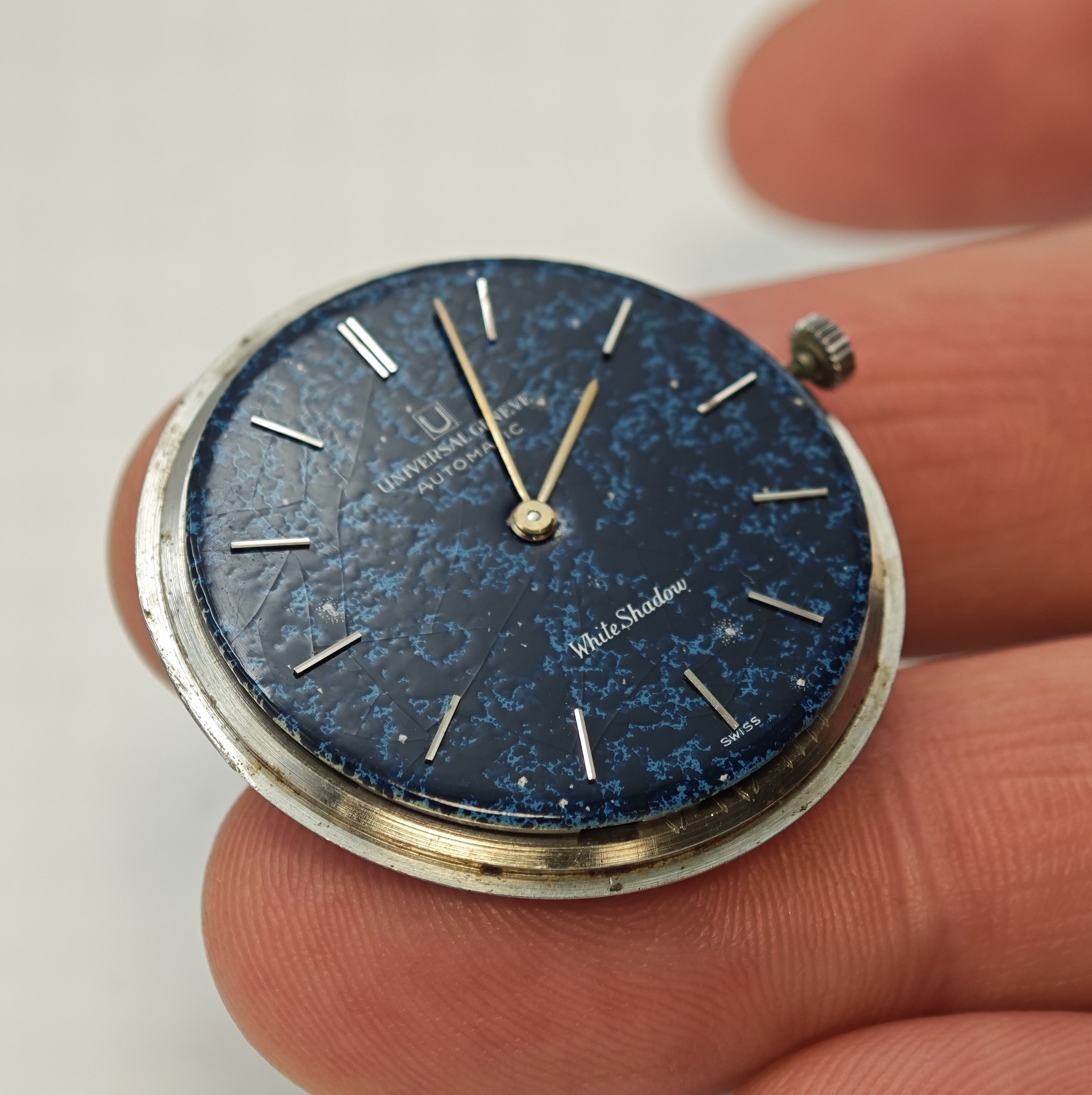 Detail f: UNIVERSAL White Shadow flache Automatik- Armbanduhr Referenz 866101/05 in Stahl, Schweiz um 1968, 2-tlg. Geh., Boden aufgedr., orig. Krone, blau ...