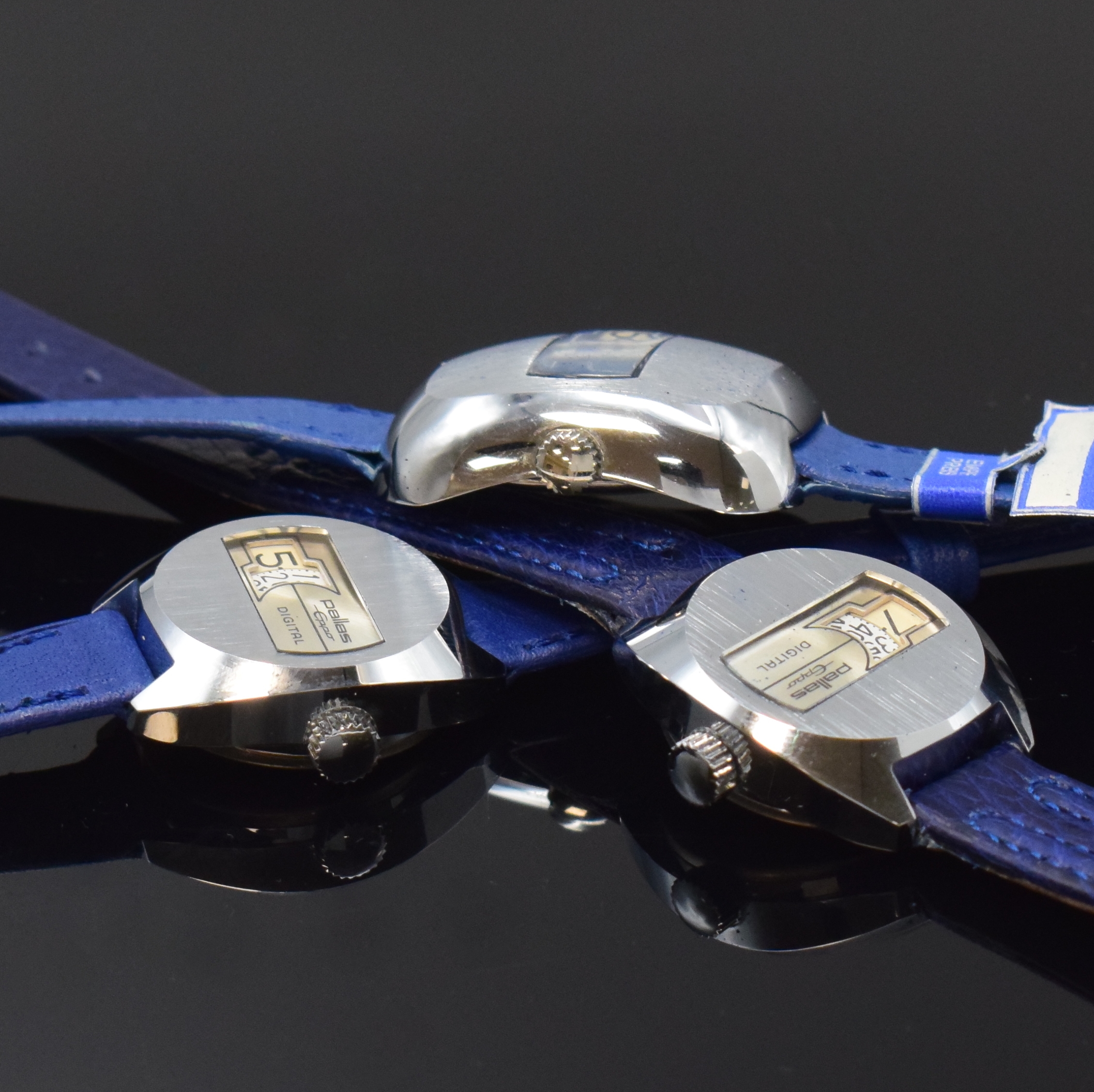 Detail b: PALLAS / Mauthe 3 seltene nahezu neuwertige digitale Damenarmbanduhren, Schweiz um 1975, Handaufzug, verchr. Geh., aufgedr. Stahlböden, digitale ...