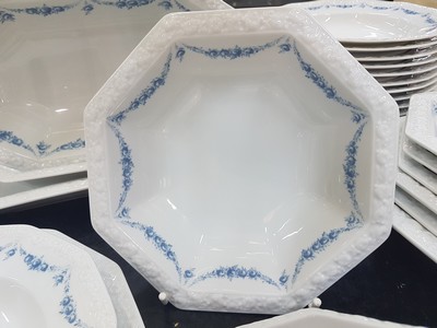 26779970d - Dinner service, Rosenthal classic rose, model Maria with blue flower tendrils, 13 flat plates 27.5cm; 13 deep plates 24cm; 8 cake plates; 9 compote bowls; 7 side bowls D. 4 of approx. 21 cm, 2 of approx. 23.5 cm, approx. 27cm; 2 oval plates, 39x23.5 cm, 33.5x20 cm.; Bread basket/handle bowl 37x18.5 cm, king cake plate, 2 different gravy boats, salt and pepper shakers