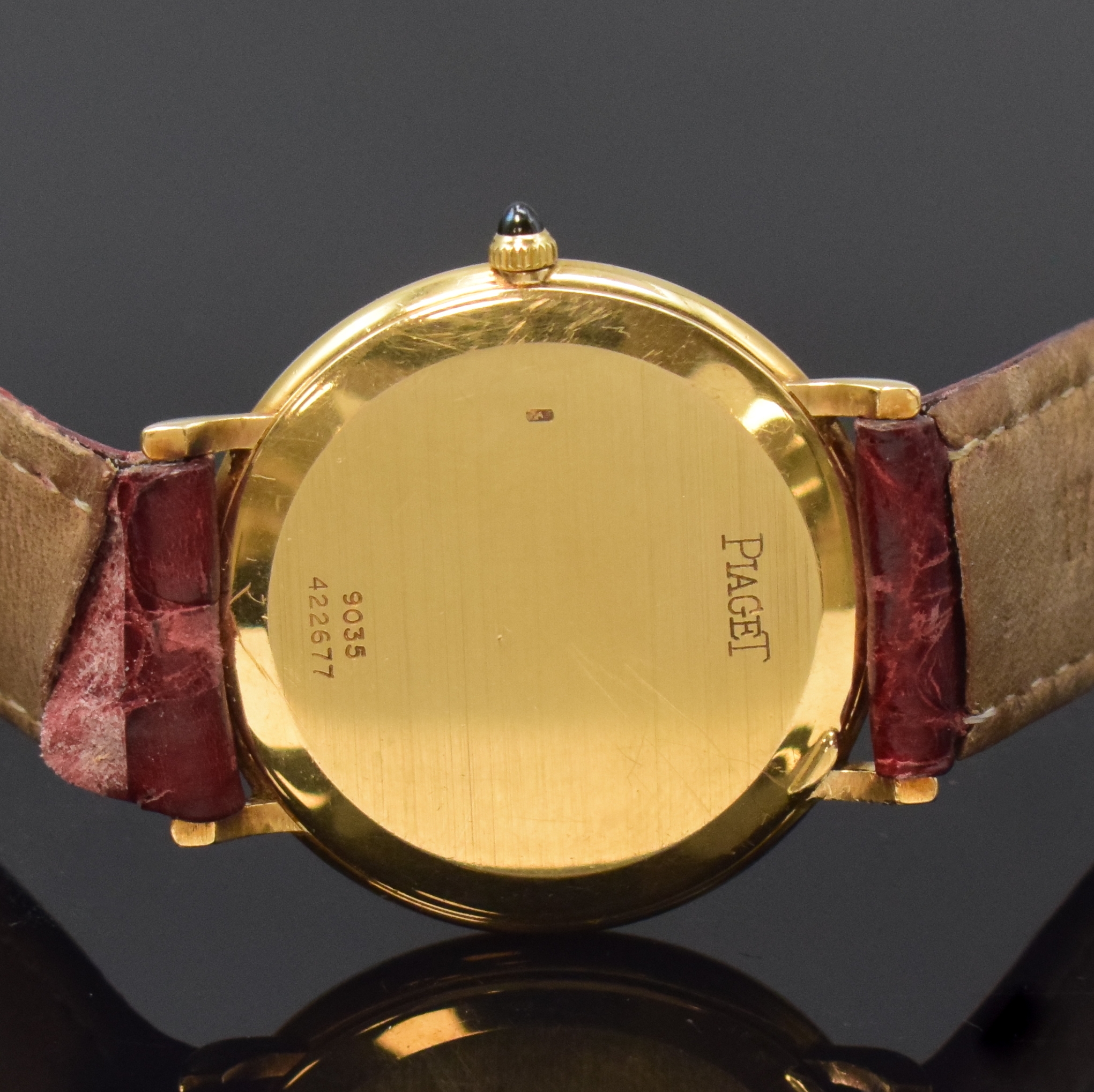 Detail c: PIAGET Referenz 9035 flache und elegante Armbanduhr in GG 750/000, Schweiz um 1970, Handaufzug, 2-tlg. Geh., Boden aufgedr., weißes Zifferbl. pat., ...