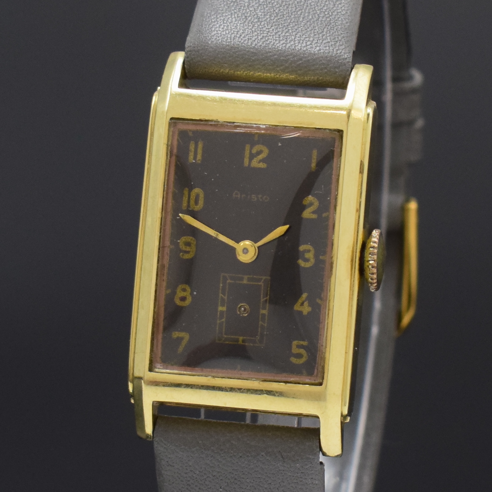Detail a: UROFA / Aristo rechteckige Armbanduhr Kaliber UROFA 58 in GG 585/000, Deutschland um 1935, Handaufzug, gestuftes Scharniergeh., schwarz. Zifferbl. ...