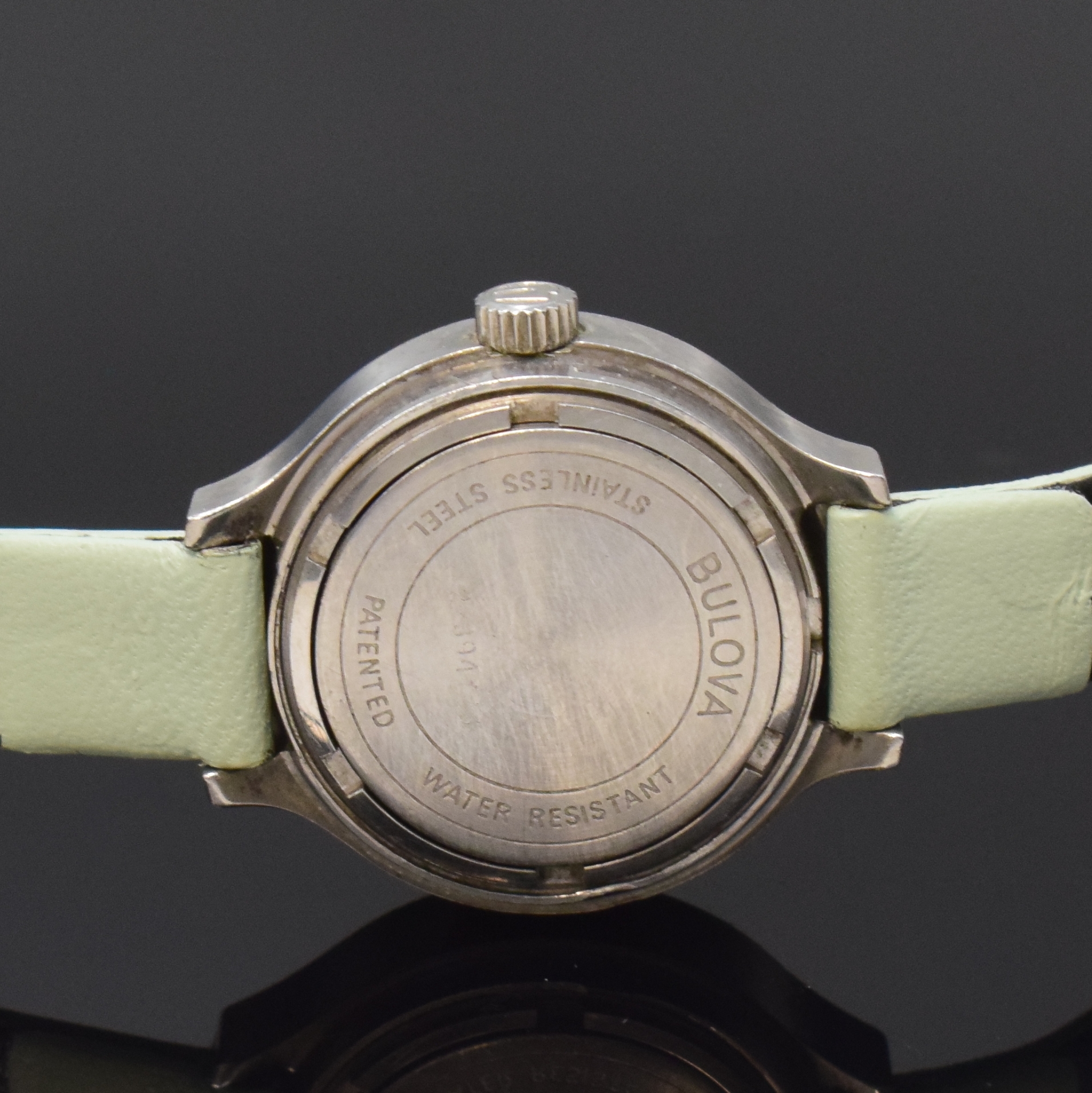 Detail c: BULOVA seltene Damenarmbanduhr mit Stimmgabelwerk in Stahl, Schweiz um 1970, verschr. Geh., orig. Krone, Glas verkr., silb. Zifferbl., aufges. silb. ...