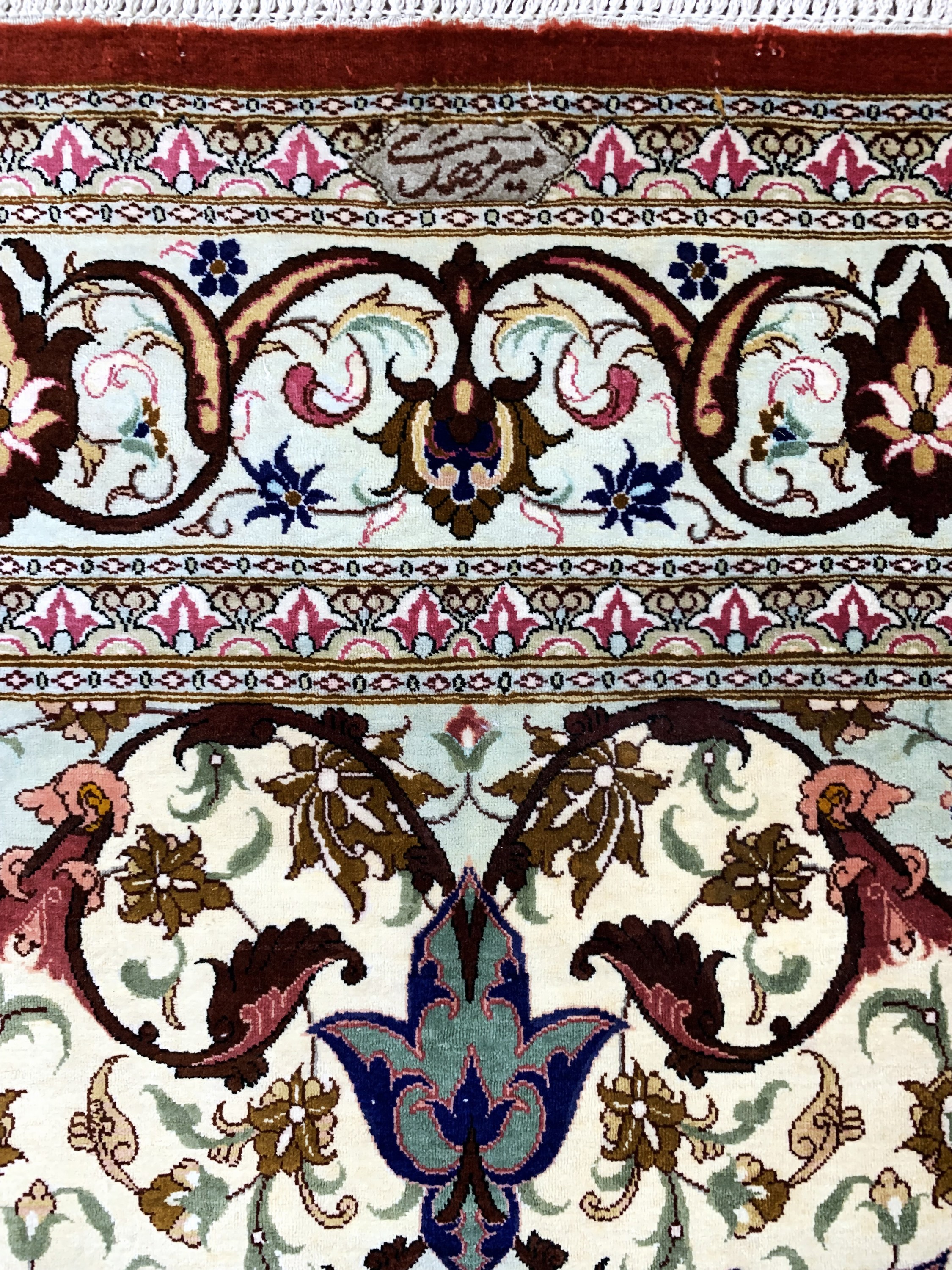 Detail f: Ghom Seide fein Persien, signiert(Mirmehdi), Ende 20.Jhd, reine Naturseide, ca. 200 x 137 cm, ca. 1,0 Mio. Kn/qm, EHZ: 1-2
