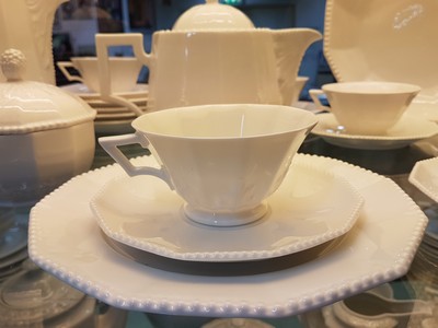26780068c - Tea service for 12 people, Nymphenburg, 20th century, 12-sided basic shape with raised pearl rim, teapot, coffee pot, milk jug, sugar bowl, 12 teacups with saucers, 12 cake plates, a pastry bowl