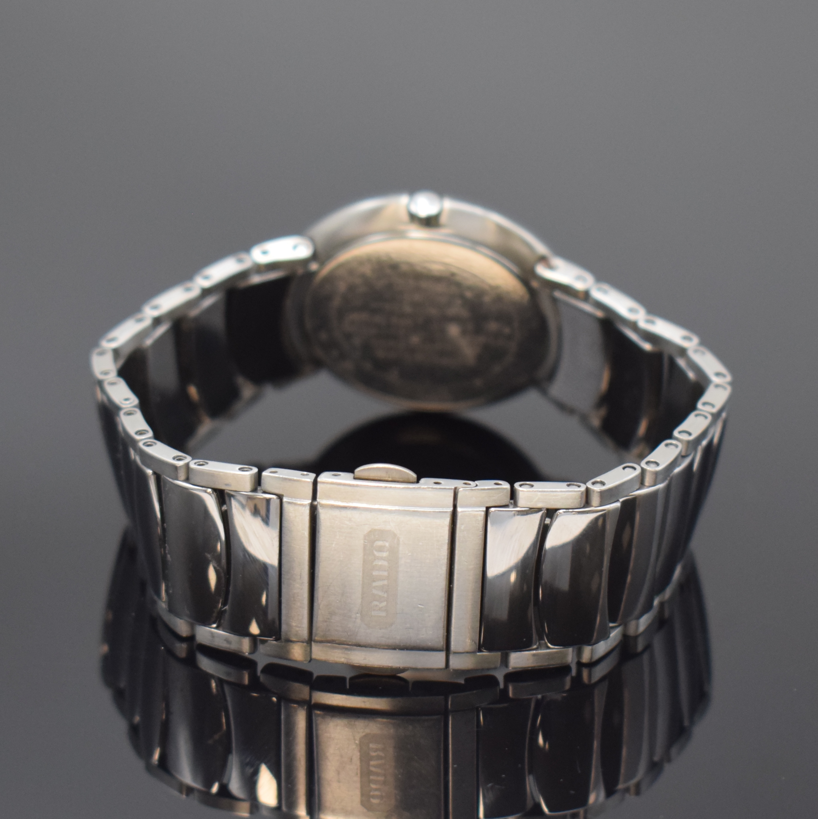 Detail b: RADO Diastar Herrenarmbanduhr in Stahl Referenz 115.0624.3, Schweiz um 2010, quarz, Boden aufgedr., orig. Gliederband in High- Tech Keramik m. dopp. ...