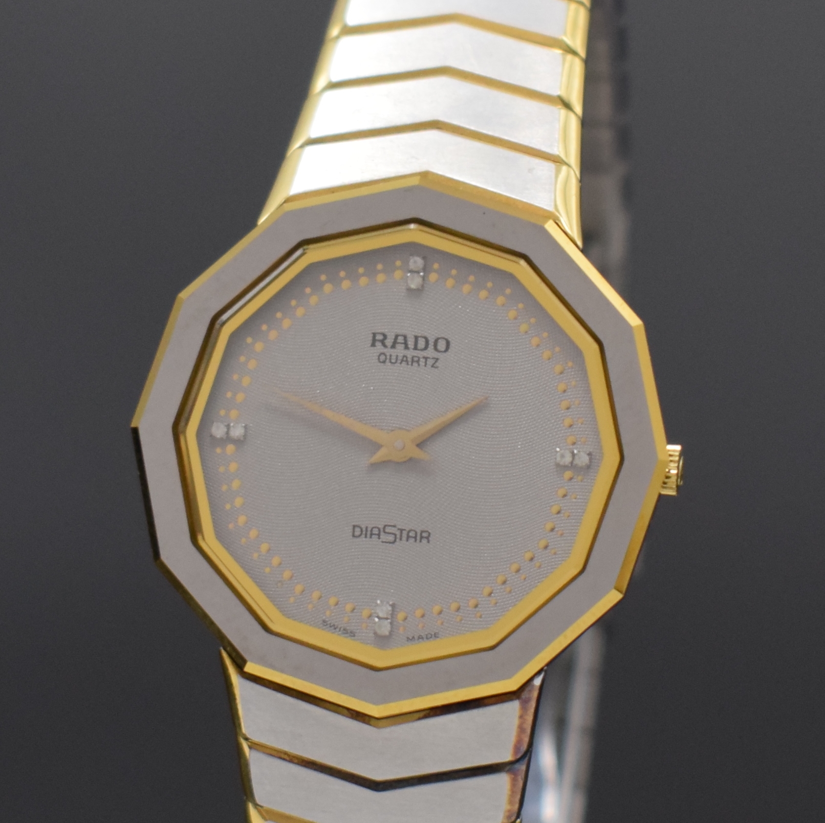 Detail a: RADO Diastar Armbanduhr in Stahl/Gold Referenz 150.0209.3, Schweiz um 1995, quarz, orig. Gliederband m. dopp. Faltschl., Boden 4-fach verschr., silb. ...