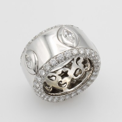 Image Massiver Ring mit Brillanten und Diamanten