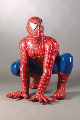 Image 26780637 - Life-size advertising figure for cinemas: Spiderman, Marvel from Spiderman the Movie 2002, slightly larger than life-size crouchingand ready to jump, fiberglass resin, acrylic varnish, approx. 12 x 110 x 110, signs of wear, condition 2-3
