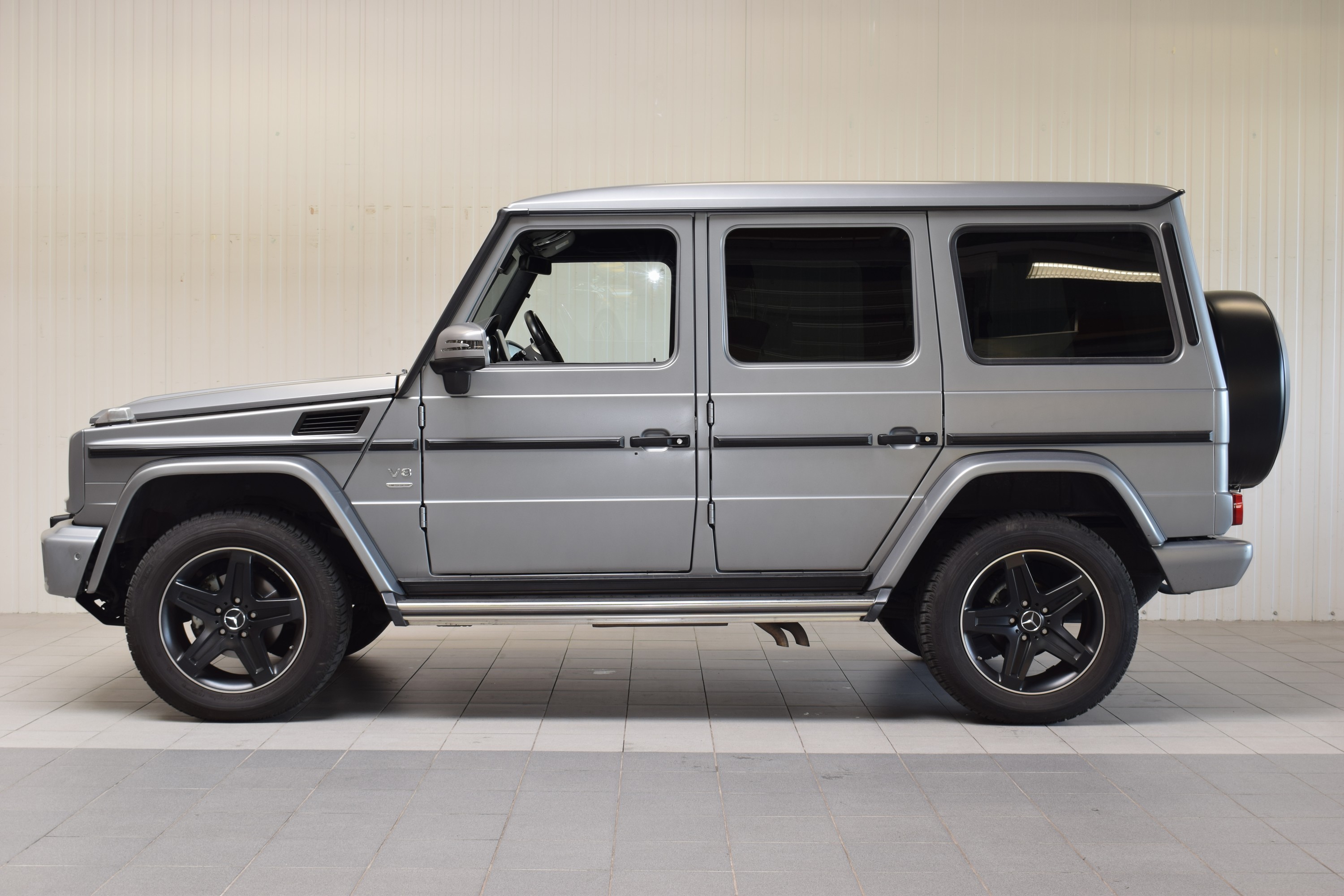 Detail f: Mercedes-Benz G500 Limited Edition, EZ 02/2018, Laufleistung ca. 30.000km , 310kW/421 PS, Automatikgetriebe, Designo Platin Magno Metallic, Leder ...