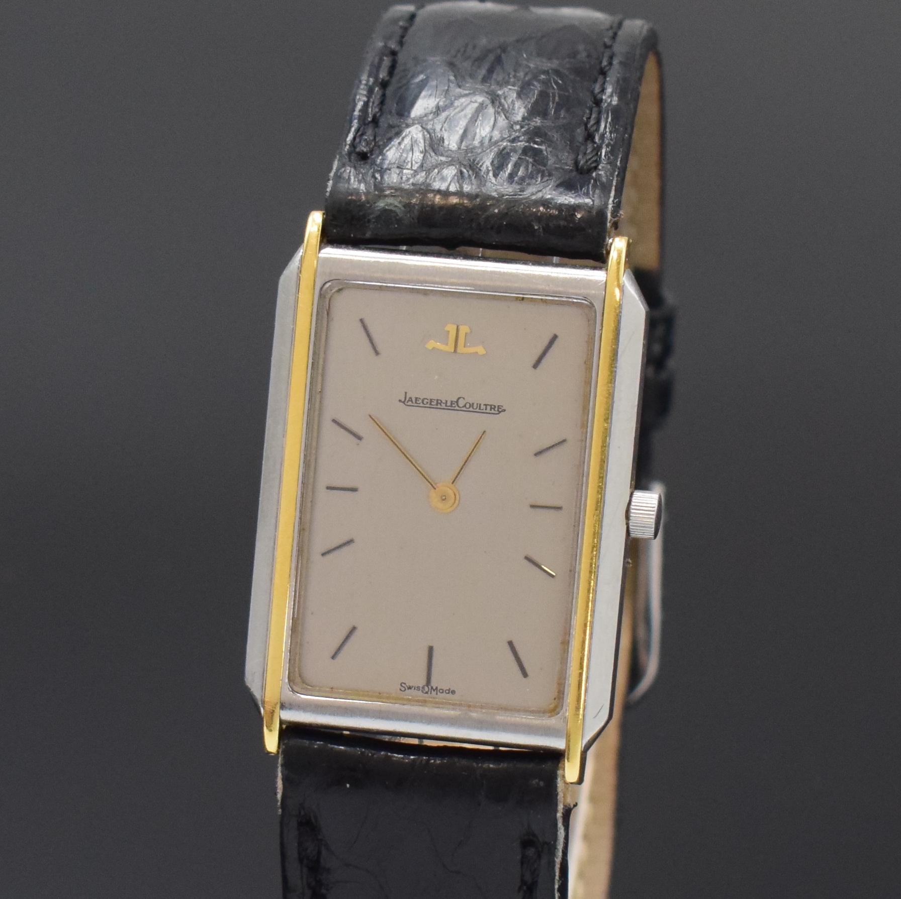 Detail a: Jaeger-LeCoultre Armbanduhr in Stahl/Gold, Schweiz um 1990, quarz, 4-fach verschr. Boden lose, Schrauben fehl. u. defekt, vers. Zifferbl. m. aufgel. ...