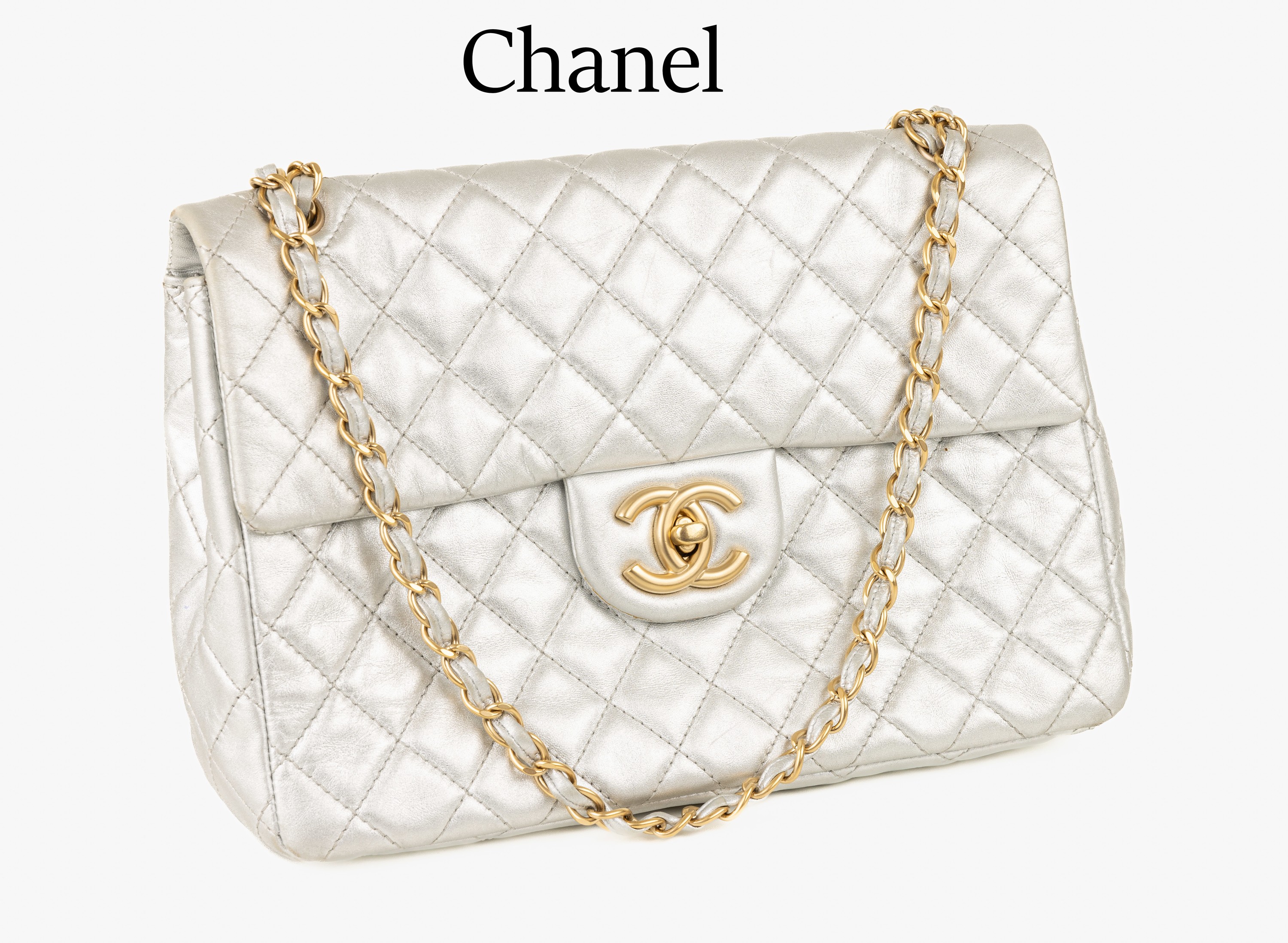 CHANEL Single Flap Back, Metallic Silber/ Silver, Jumbo, Lammleder mit typ. Karo- Step, CC-Drehverschluß an der Vorderklappe vergoldet Leder ...