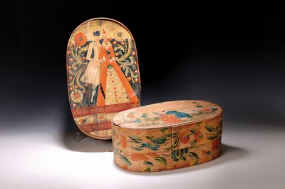 Image 26781220 - Two hooded boxes/chip boxes, South German, 18th century, with figural decorations, one with a motto, colorfully painted, flowers all around, damaged due to age, length approx. 48/44.5 cm