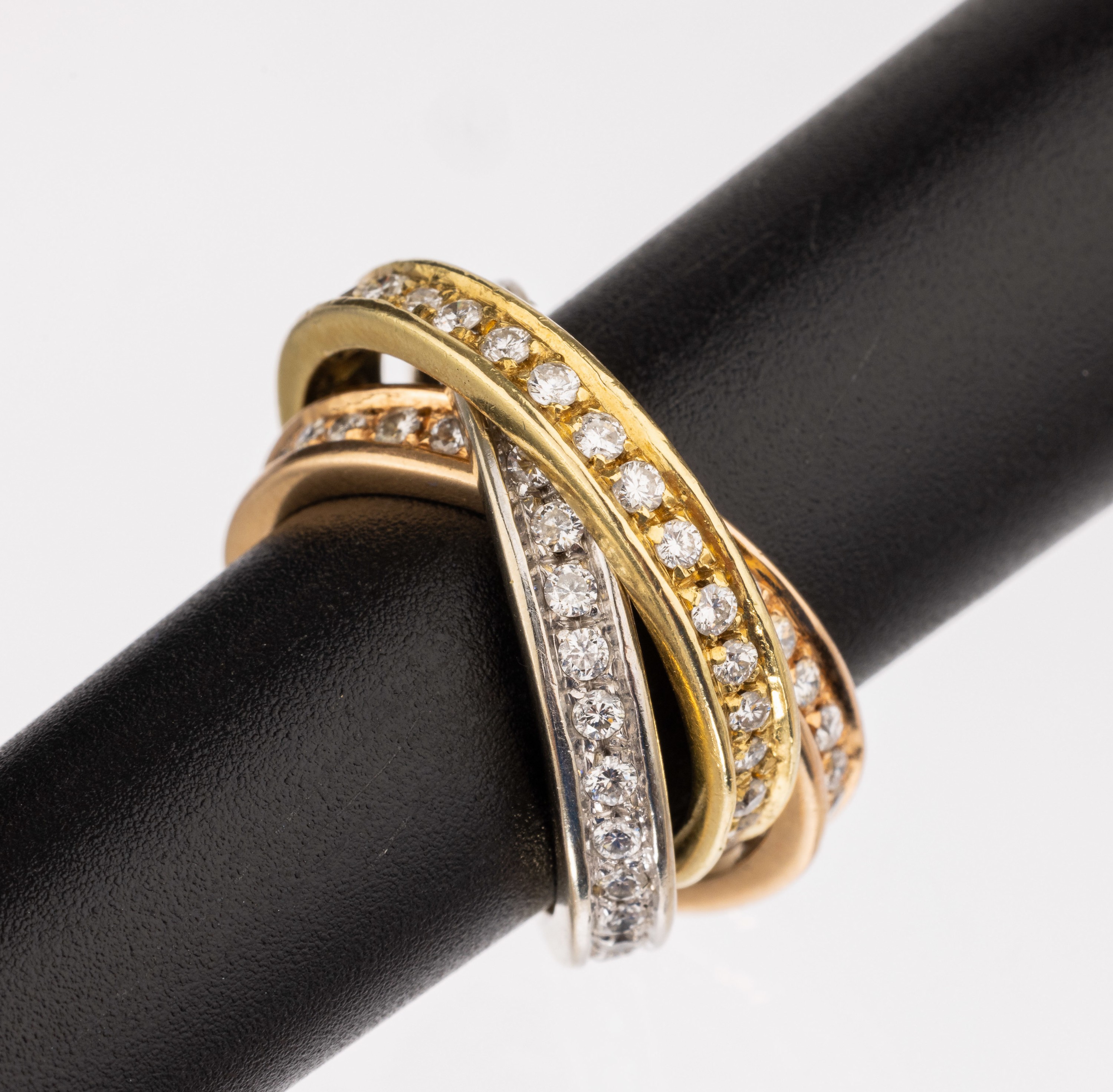 18 kt Gold Brillant Ring, GG/WG/RG 750/000,3 ineinander verschlungene Ringe, Brillanten zus. ca. 2.0 ct Weiß/si, RW 55, ca. 12 g