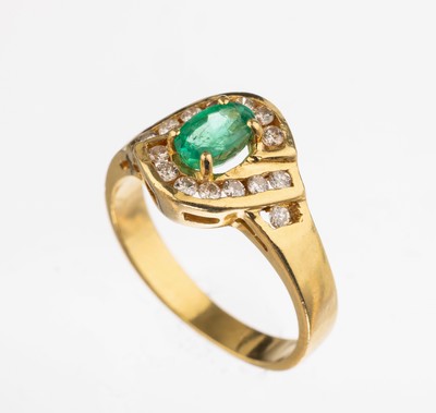 Image 26781660 - 18 kt gold emerald diamond ring