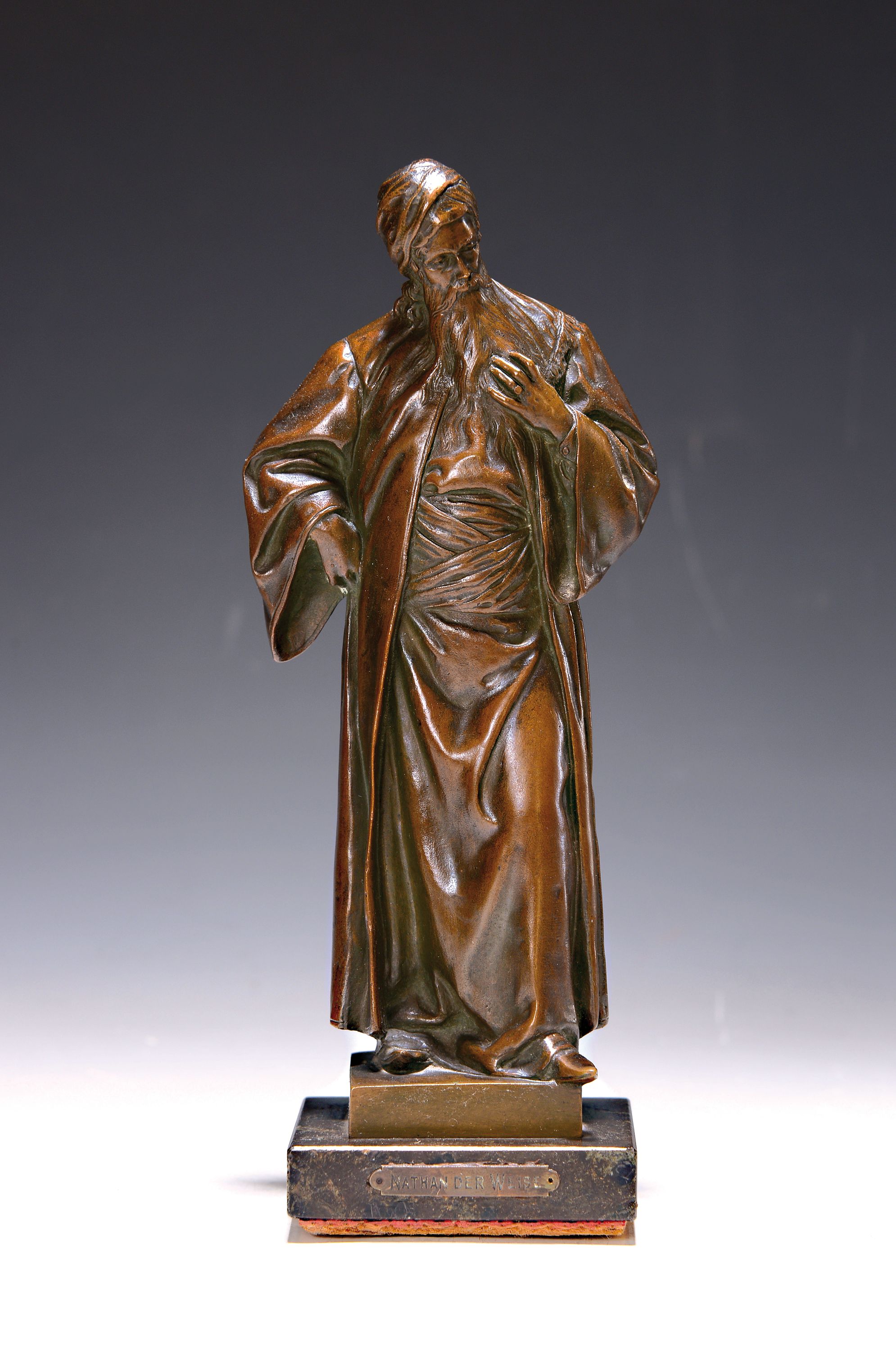Bronzeskulptur, Oskar Gladenbeck & Co., um 1900, Nathan der Weiße, patiniert, auf Marmorsockel, mit Schildchen, Gießermarke, H. ca. 22 cm