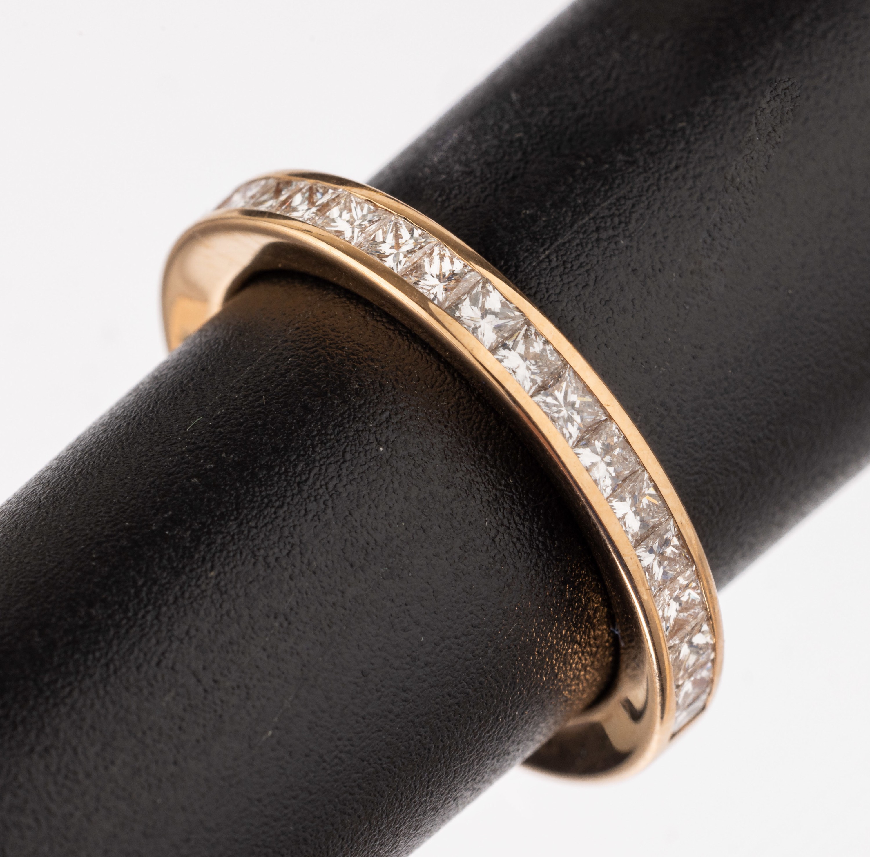 18 kt Gold Diamant-Ring, RoseG 750/000, 22 Diamant im Princesscut zus. ca. 0.88 ct hoch- feines Weiß/lr, RW 54, ca. 5.2 g