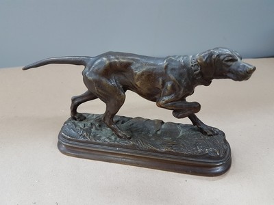 26781724a - Alfred Dubucand, 1828 - 1894, bronze sculpture, hunting dog, signed, approx. 9 x 18 cm