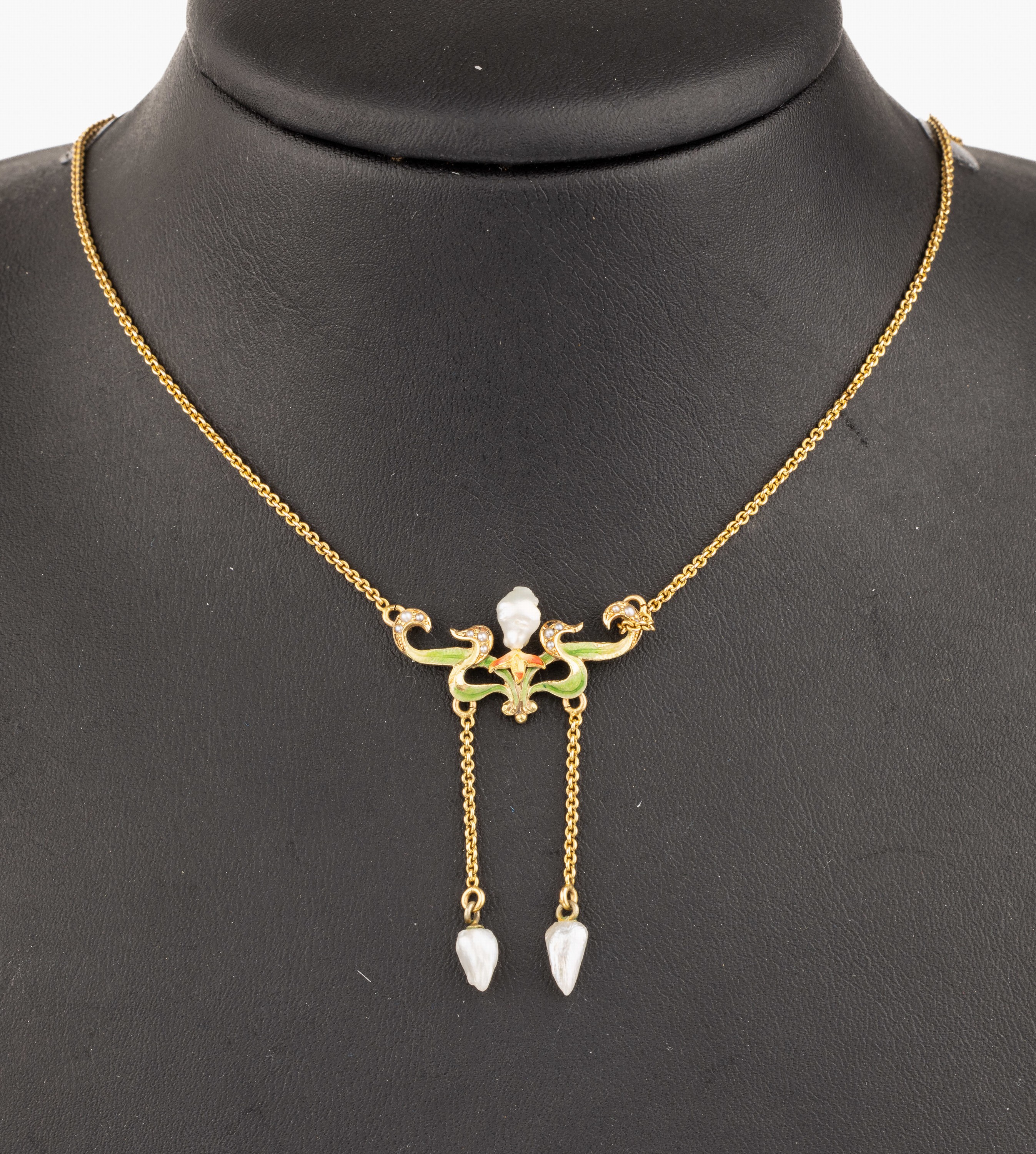 Detail a: 9 kt Gold Citrin-Collier, England um 1890, RG 375/000, Abhängung bewegl., 3 rechteckig- facett. Citrine zus. ca. 15.0 ct, L. ca. 46 cmKastenschloss ...